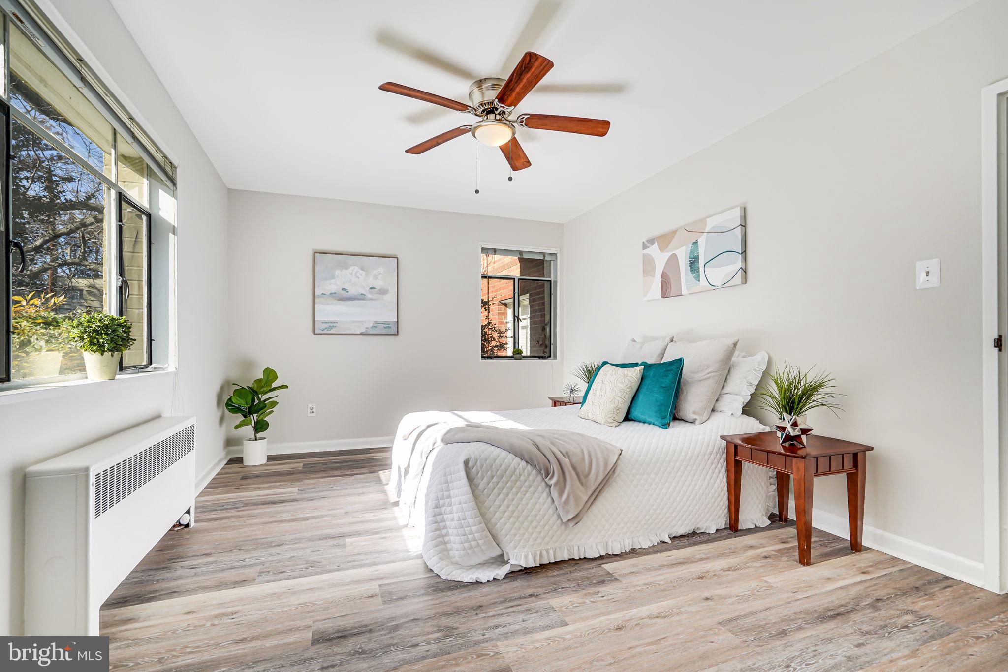 10413 Montrose Ave #101