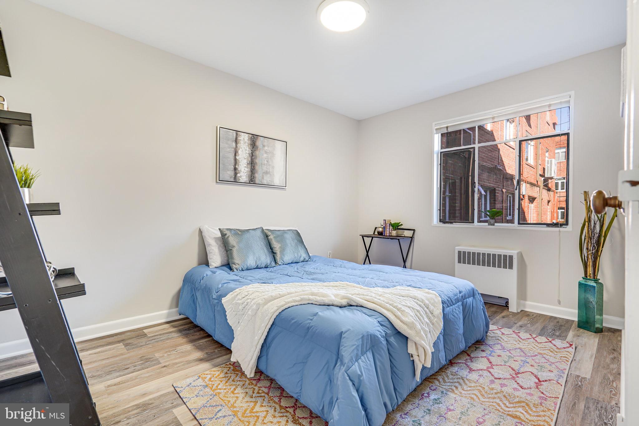 10413 Montrose Ave #101