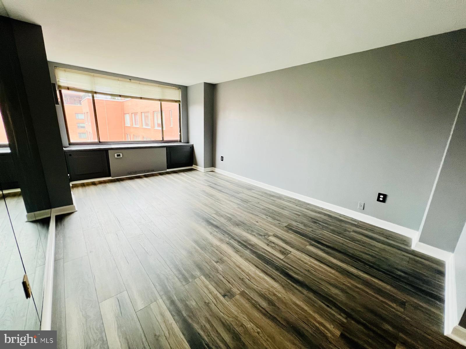 1111 Arlington Blvd #935