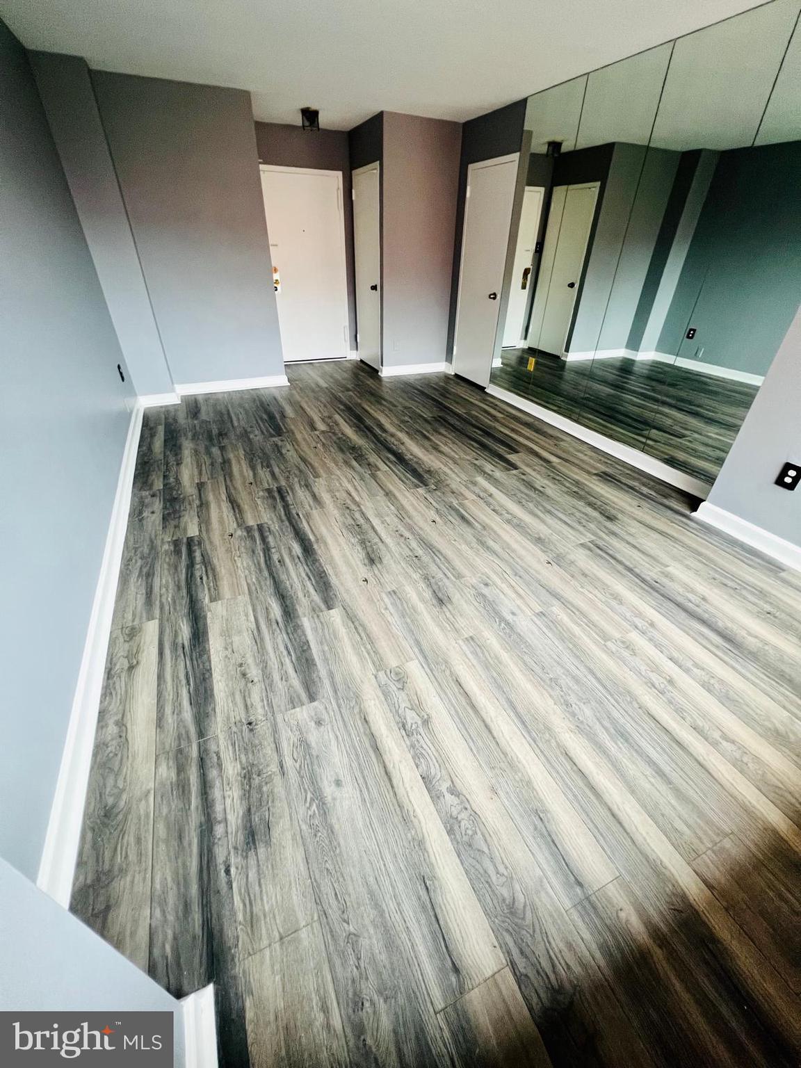 1111 Arlington Blvd #935