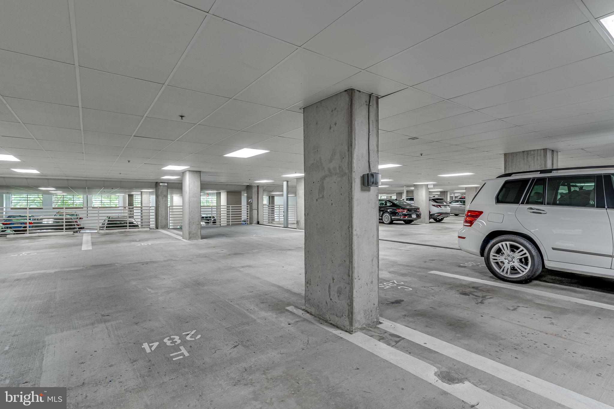 2200 N WESTMORELAND ST #229