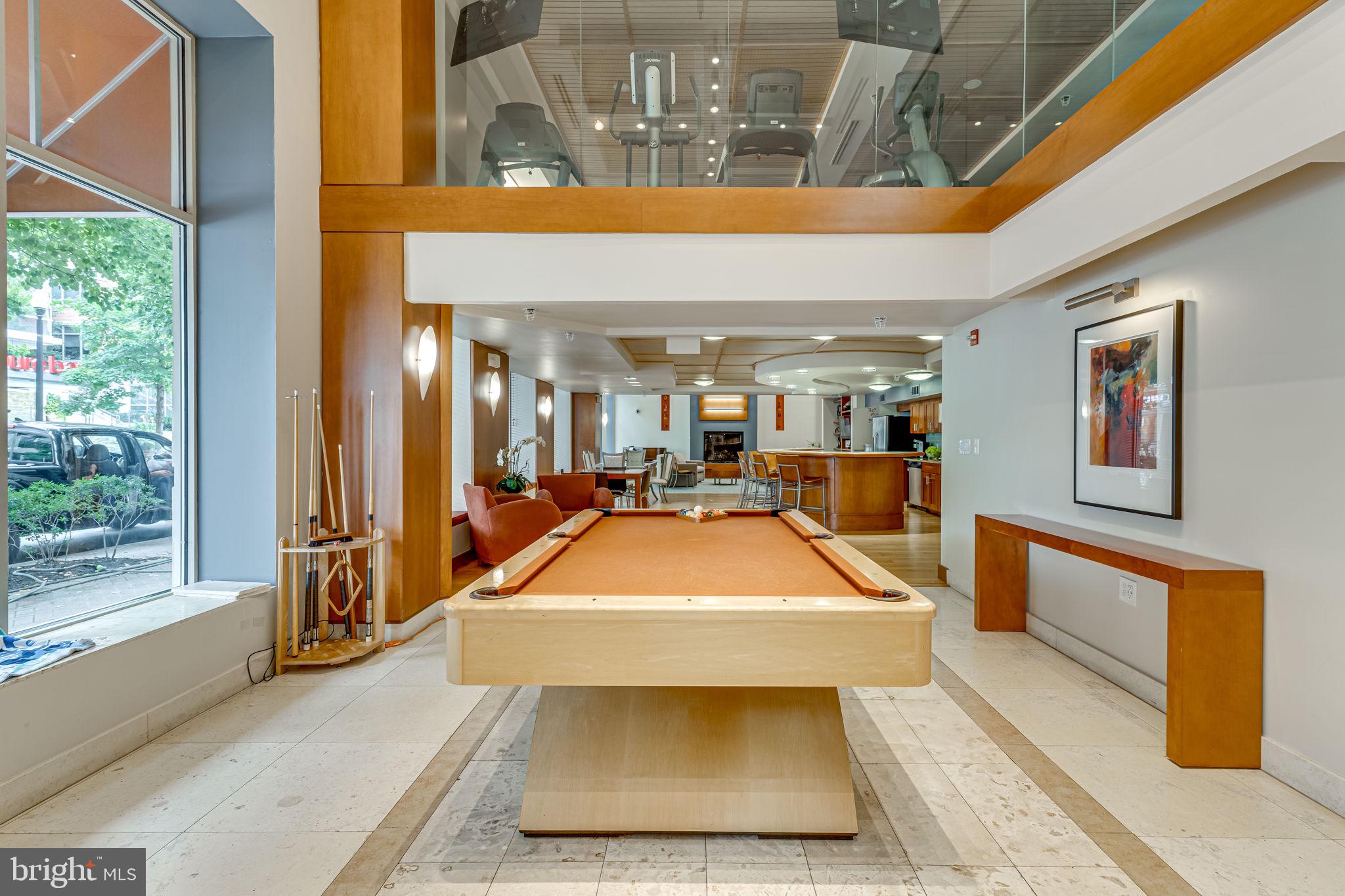 2200 N WESTMORELAND ST #229