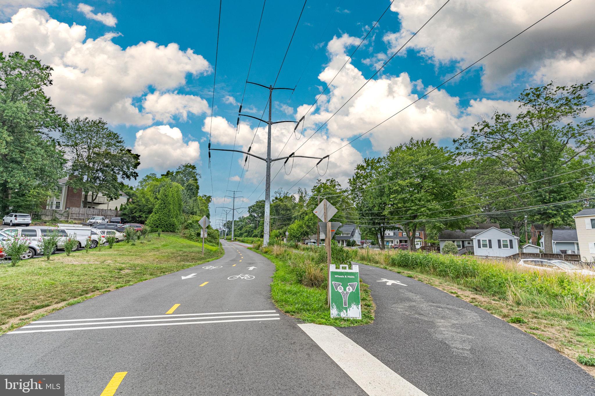 2200 N WESTMORELAND ST #229