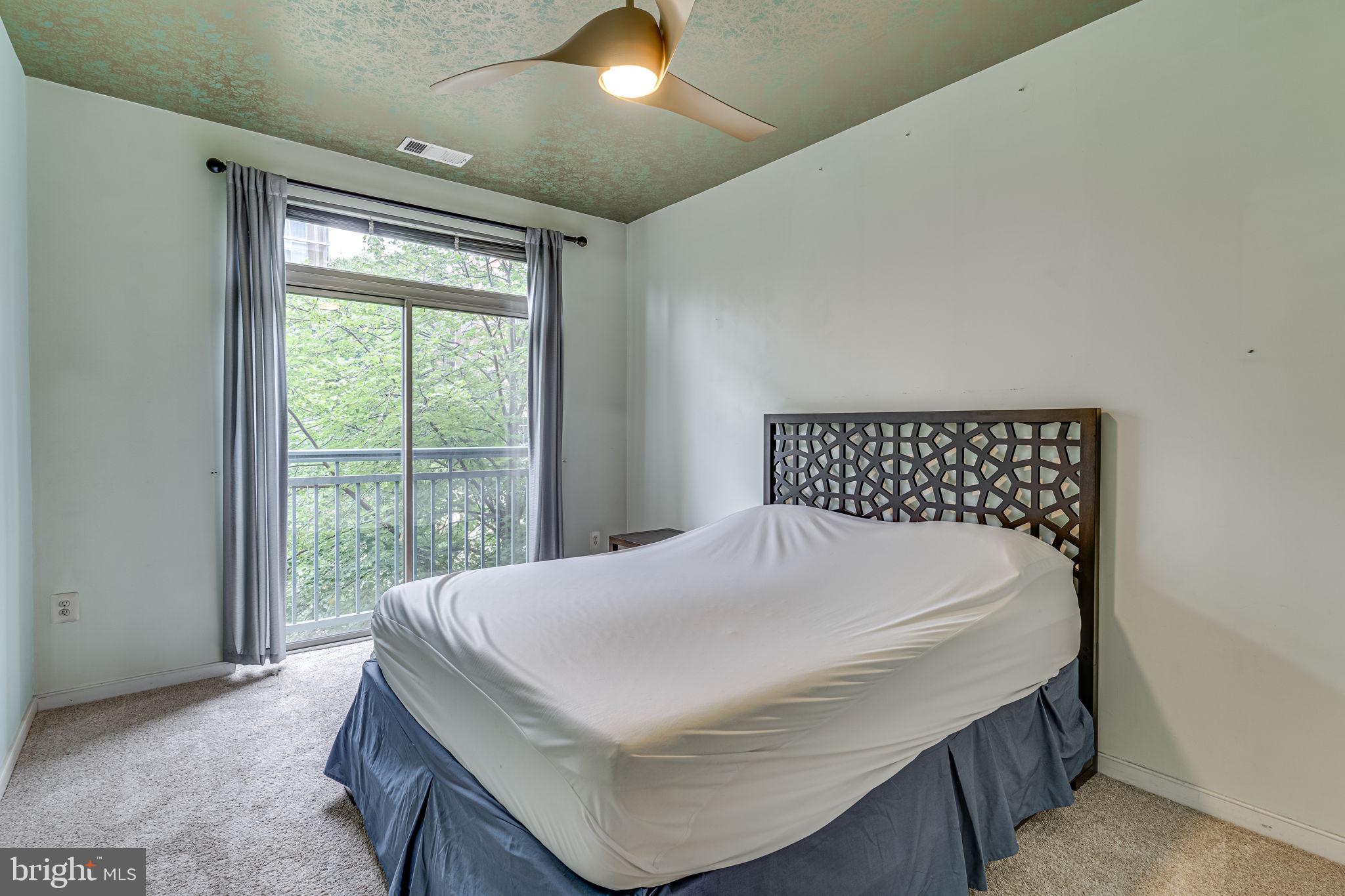 2200 N WESTMORELAND ST #229