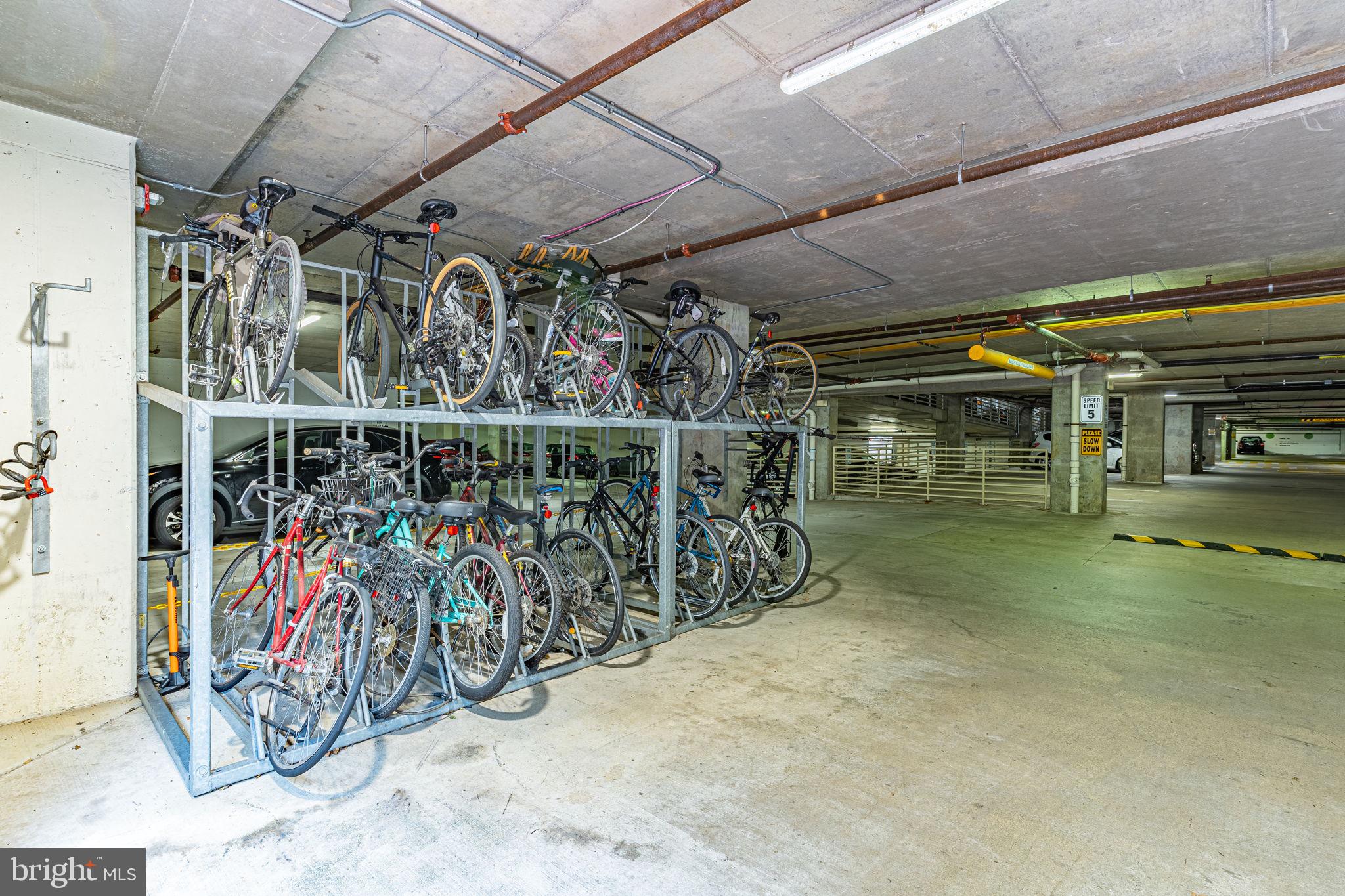 2200 N WESTMORELAND ST #229