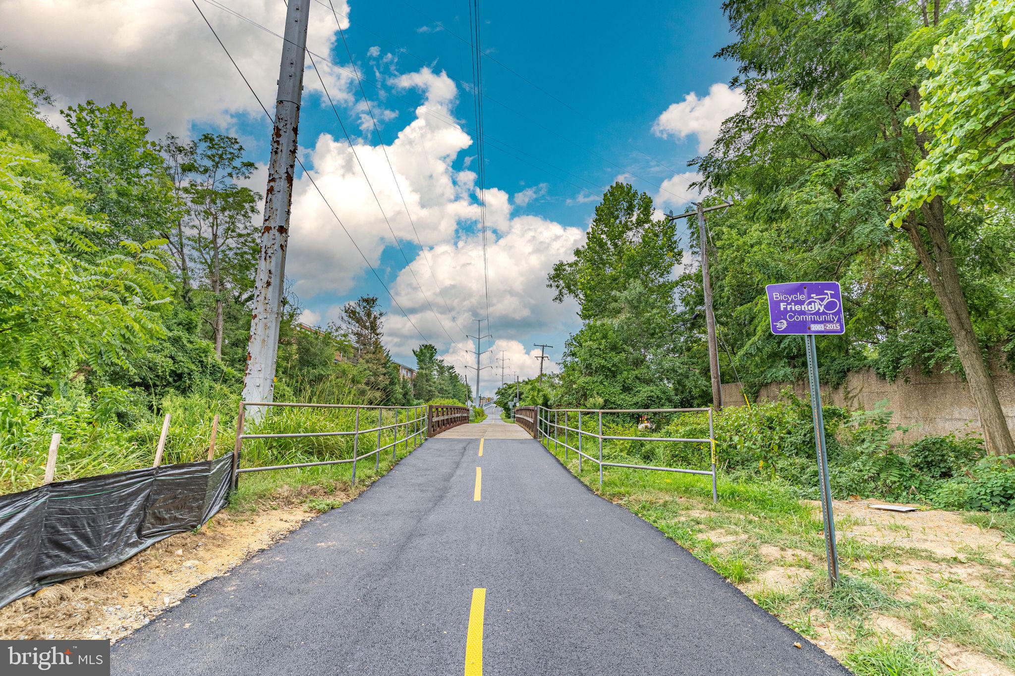 2200 N WESTMORELAND ST #229