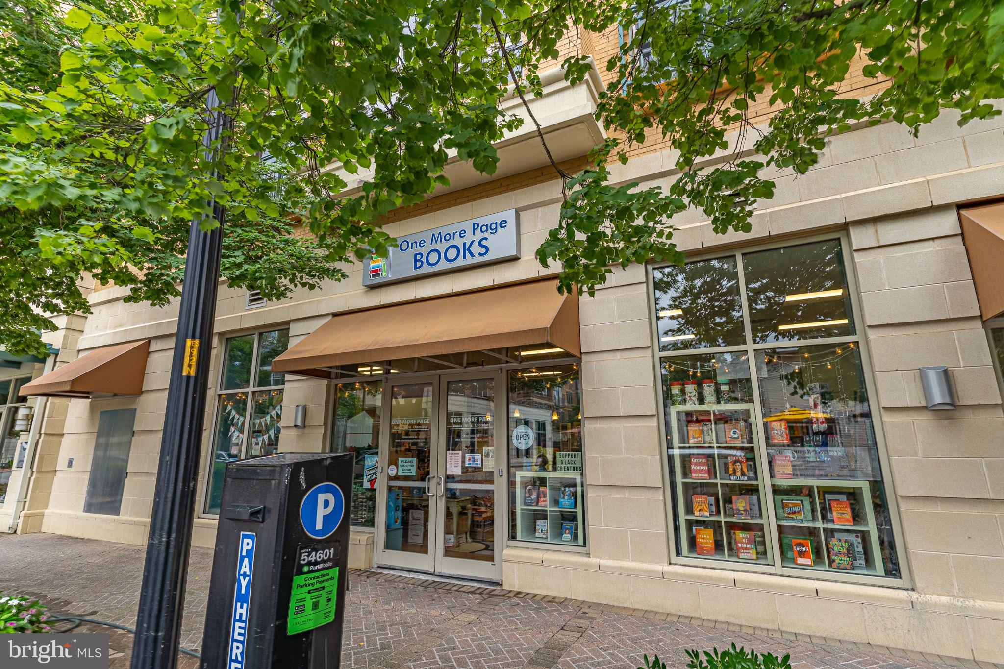 2200 N WESTMORELAND ST #229