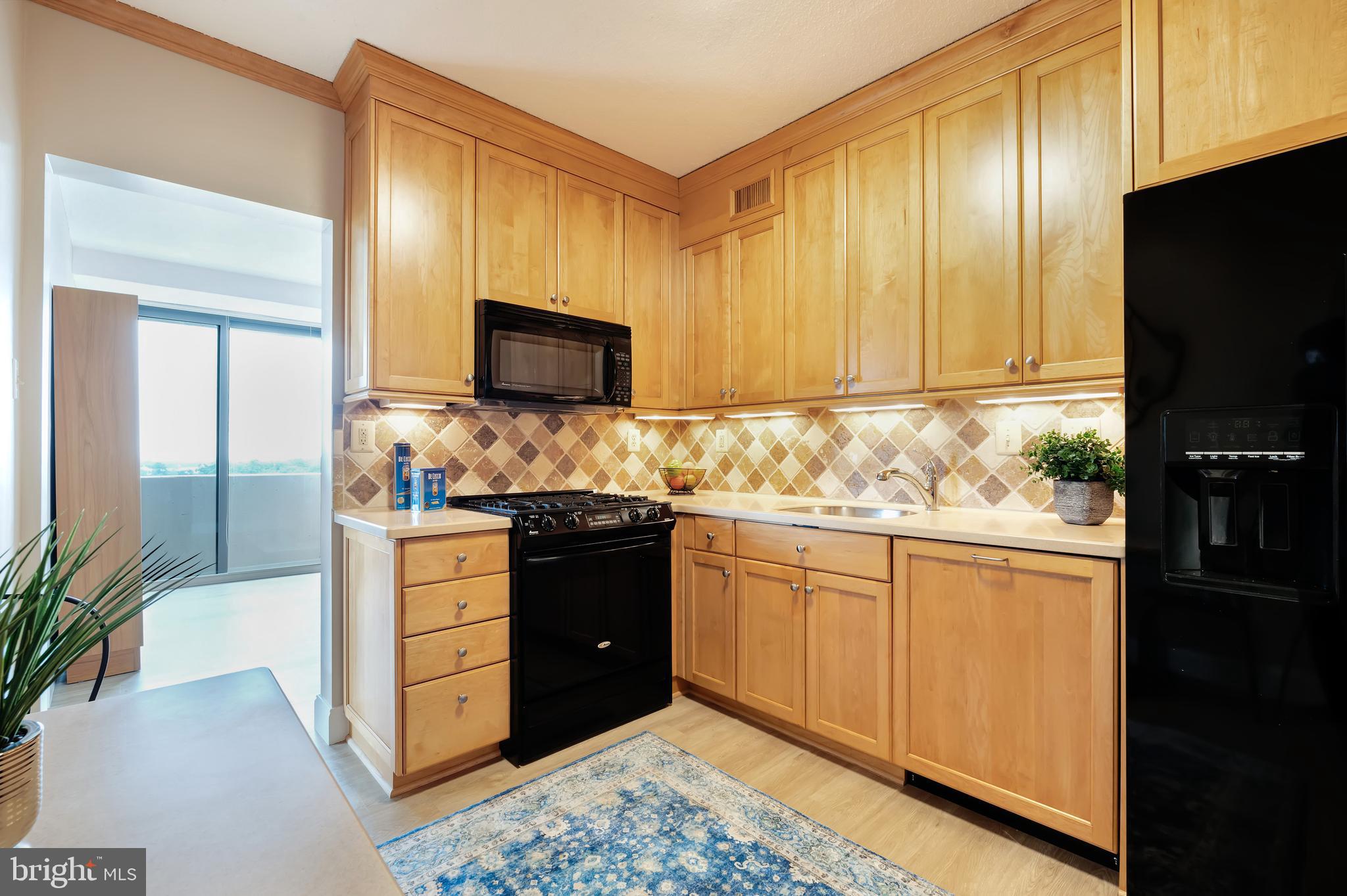 4141 N HENDERSON ROAD 805