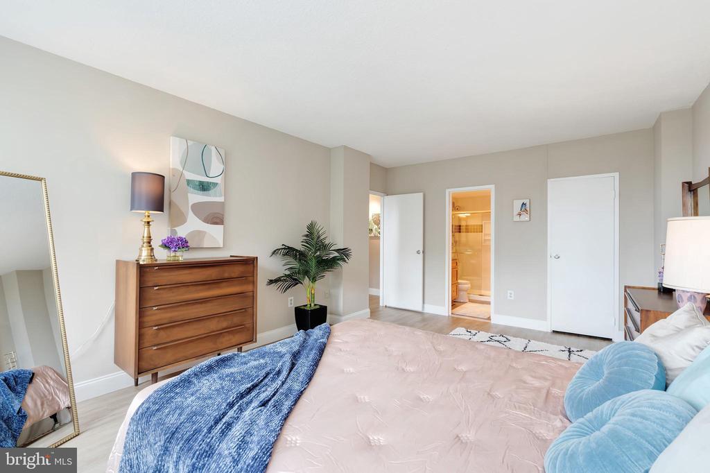 4141 N HENDERSON ROAD 805