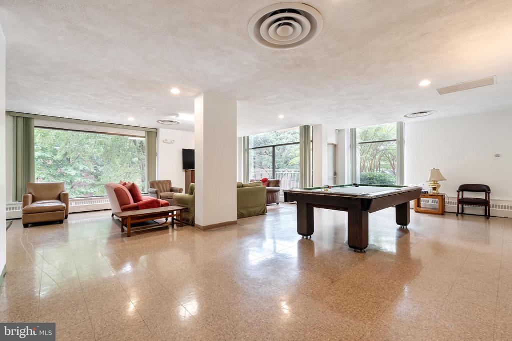 4141 N HENDERSON ROAD 805