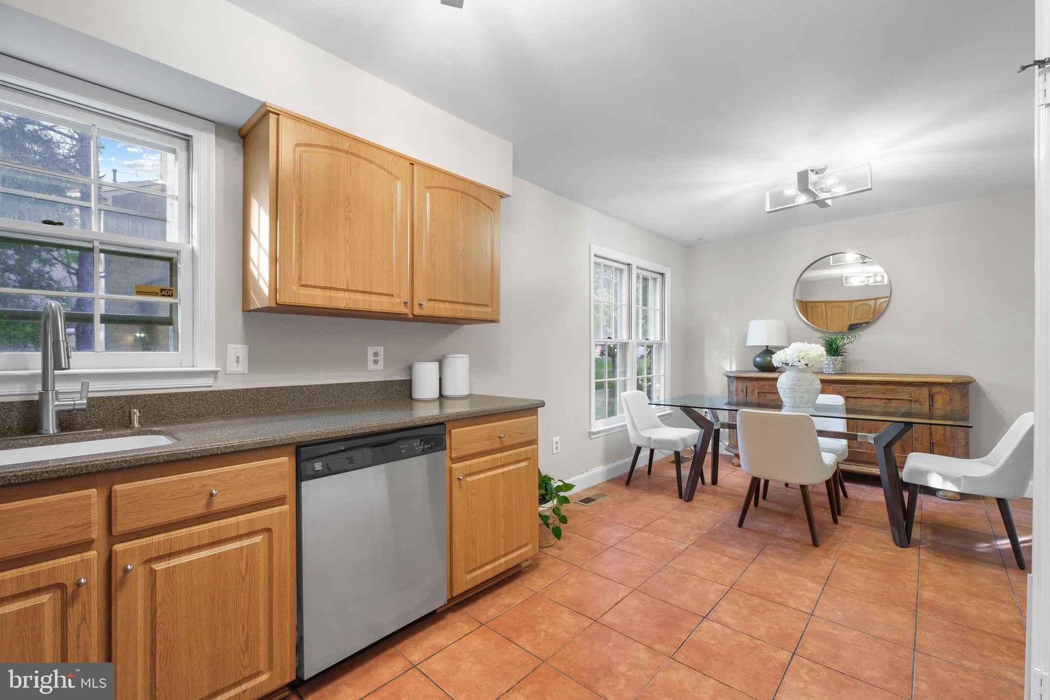 16 S MANCHESTER STREET