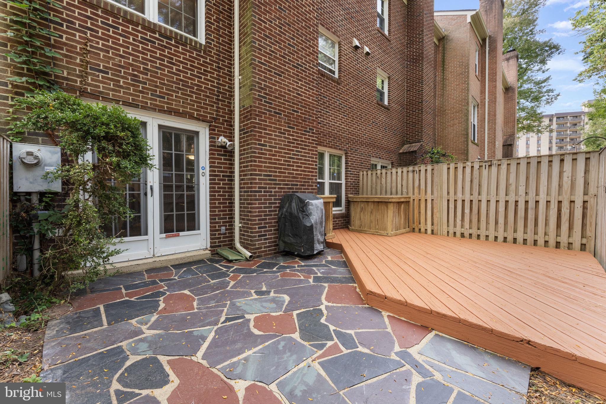 16 S MANCHESTER STREET