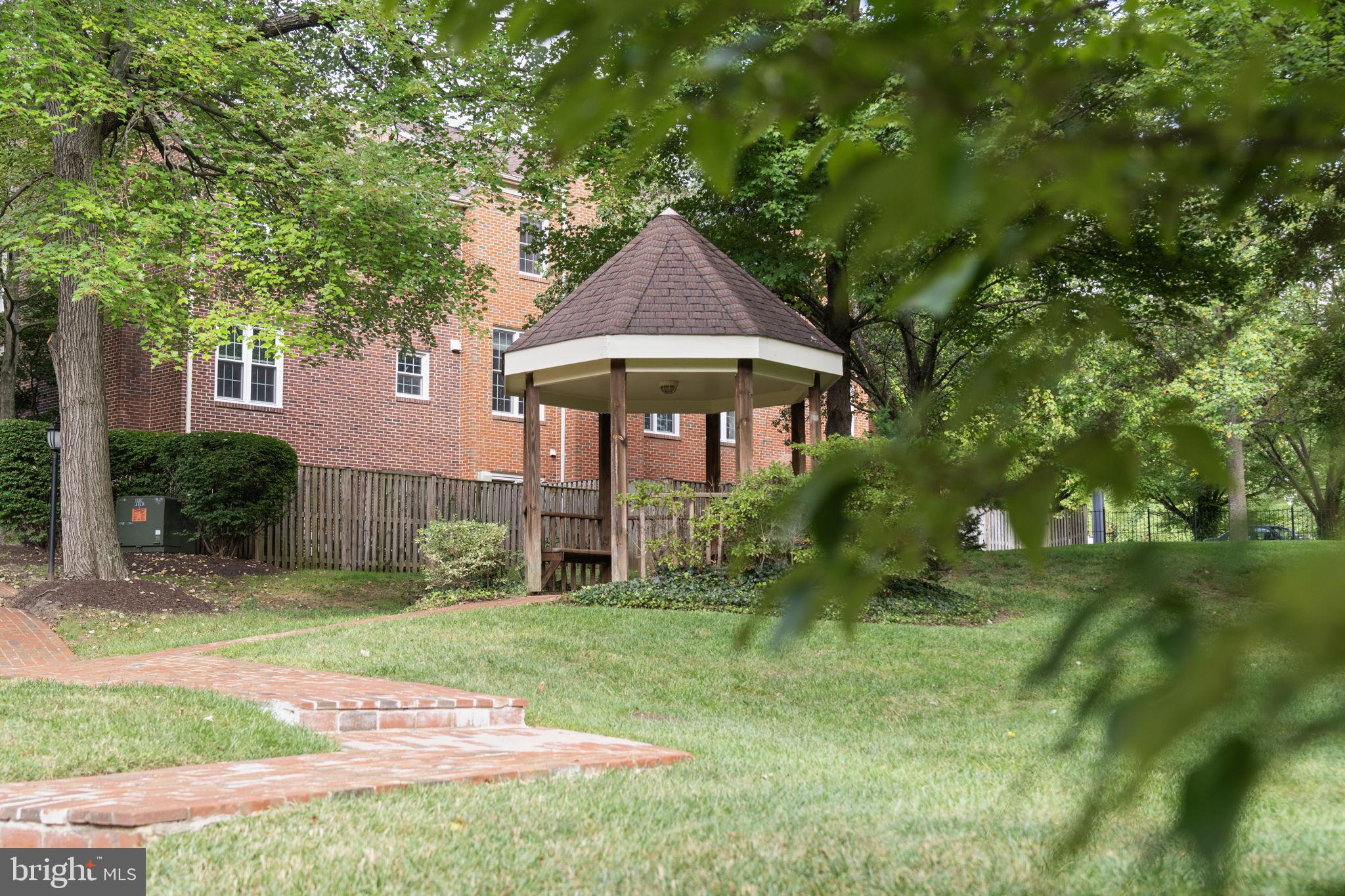 16 S MANCHESTER STREET