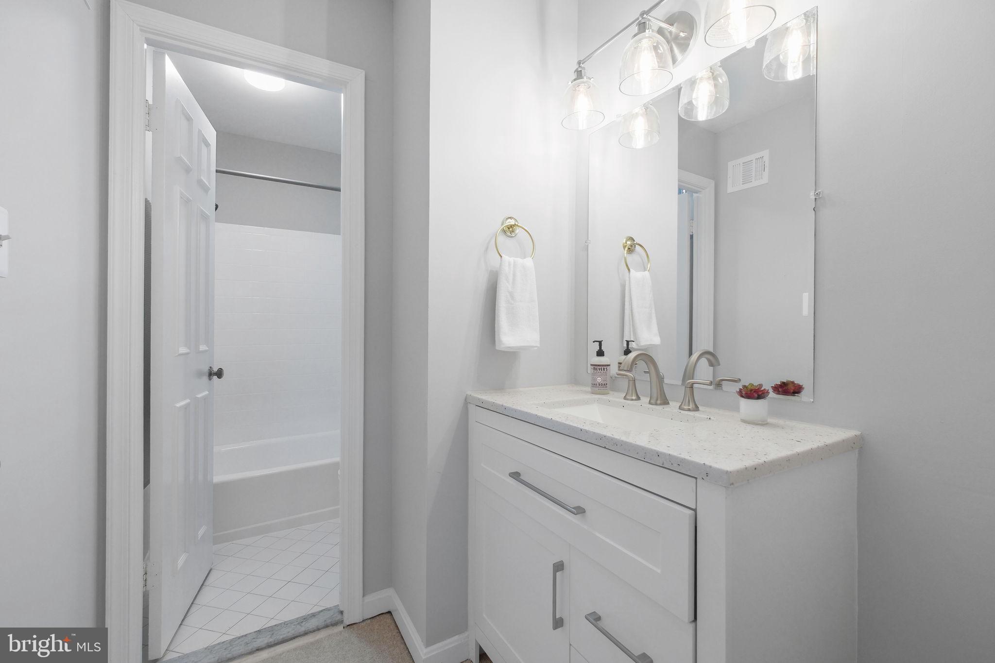 16 S MANCHESTER STREET