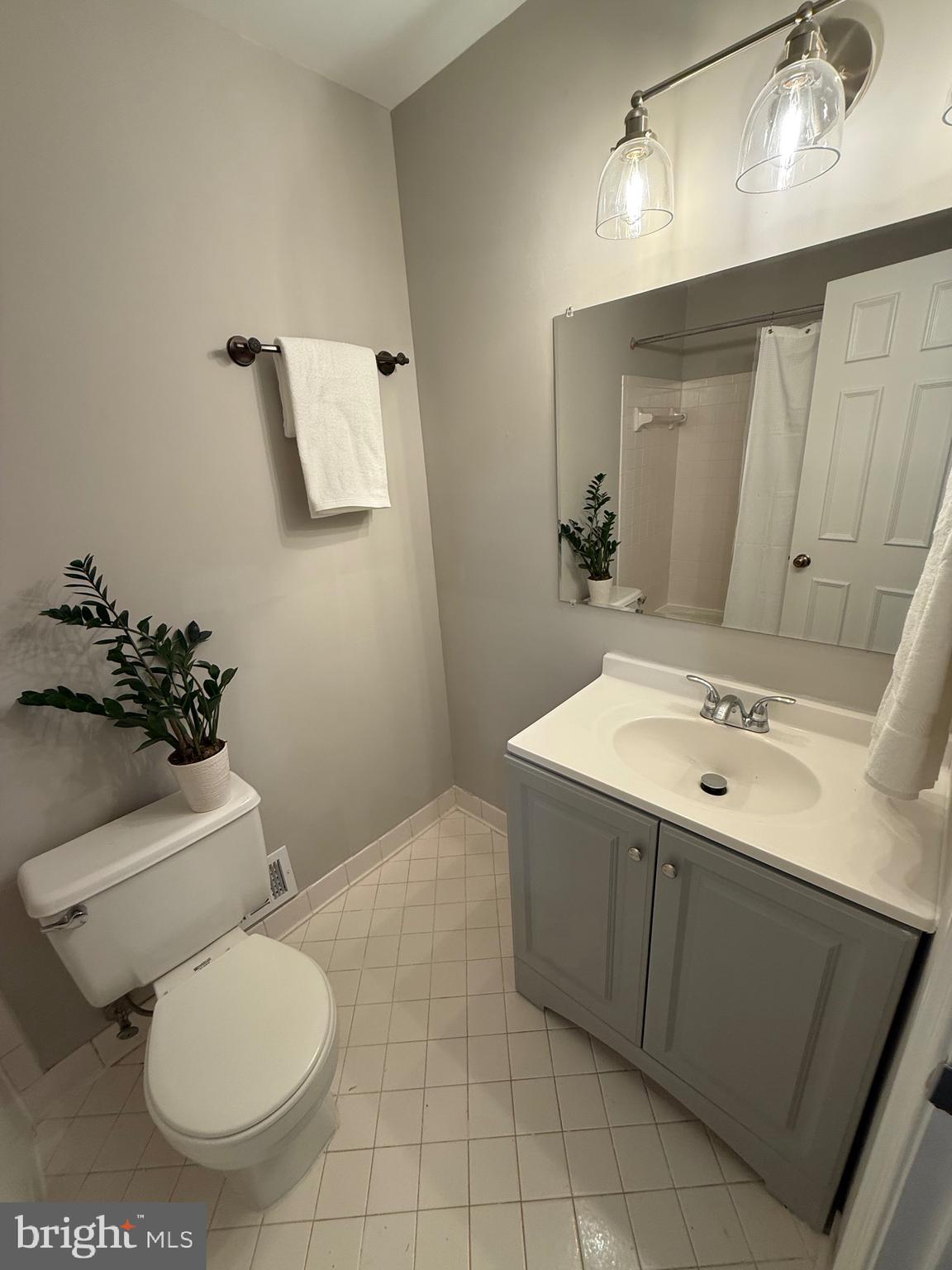 16 S MANCHESTER STREET