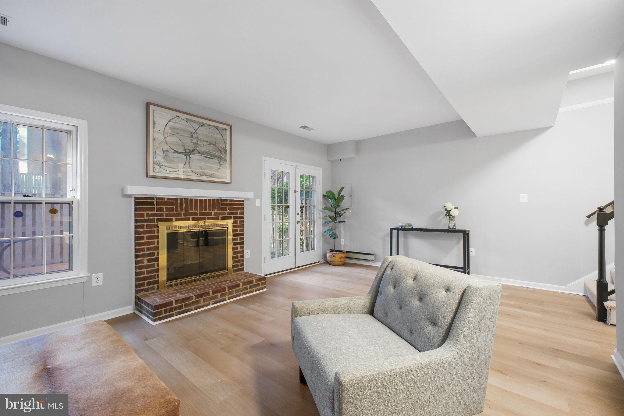 16 S MANCHESTER STREET