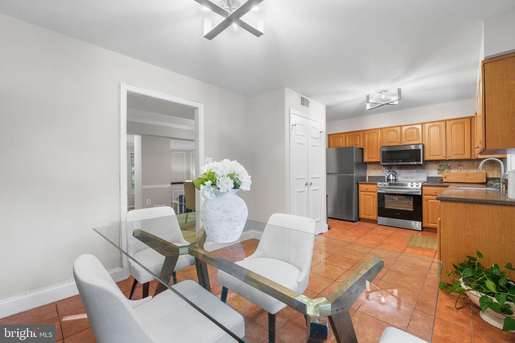 16 S MANCHESTER STREET