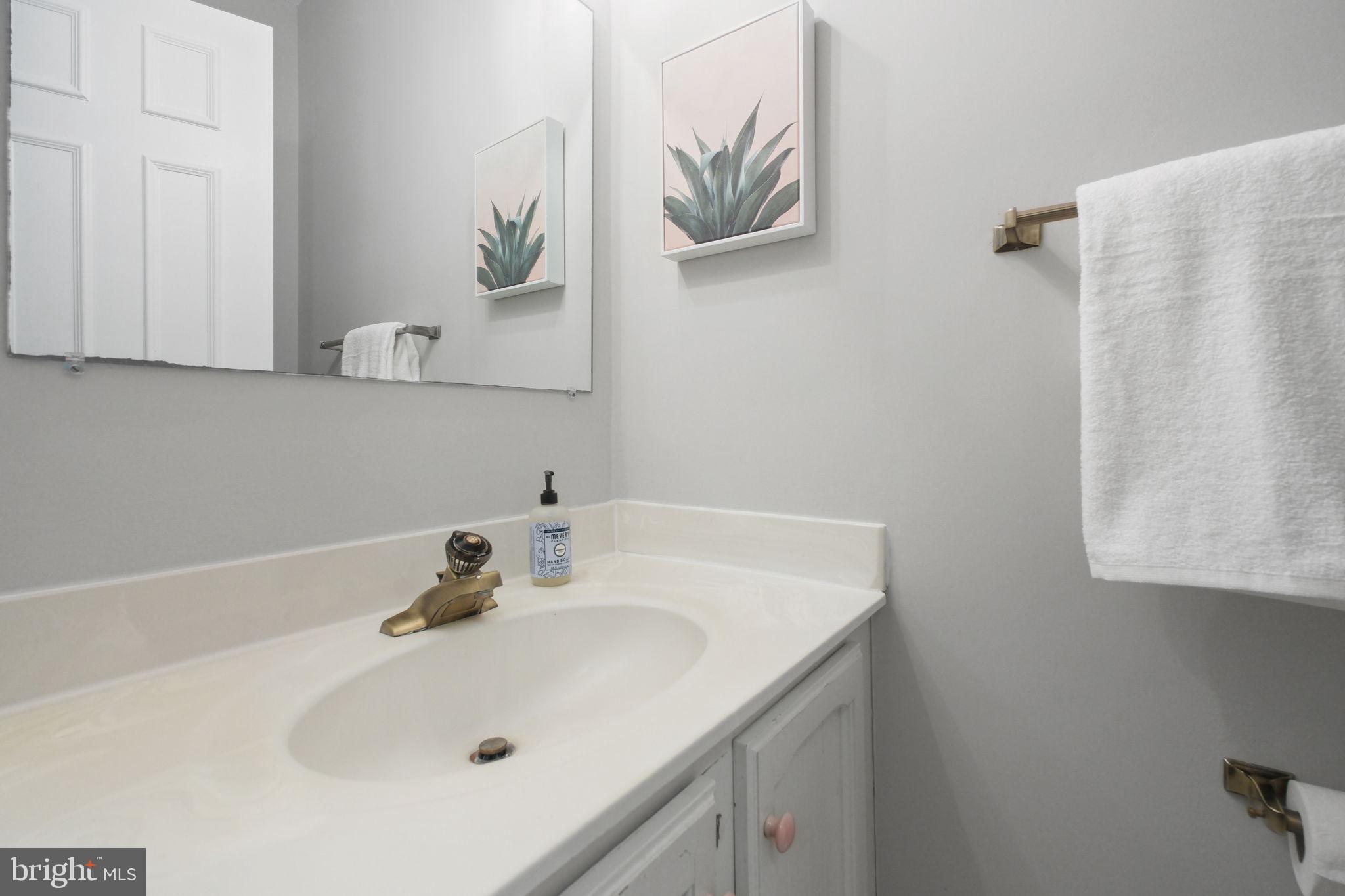 16 S MANCHESTER STREET