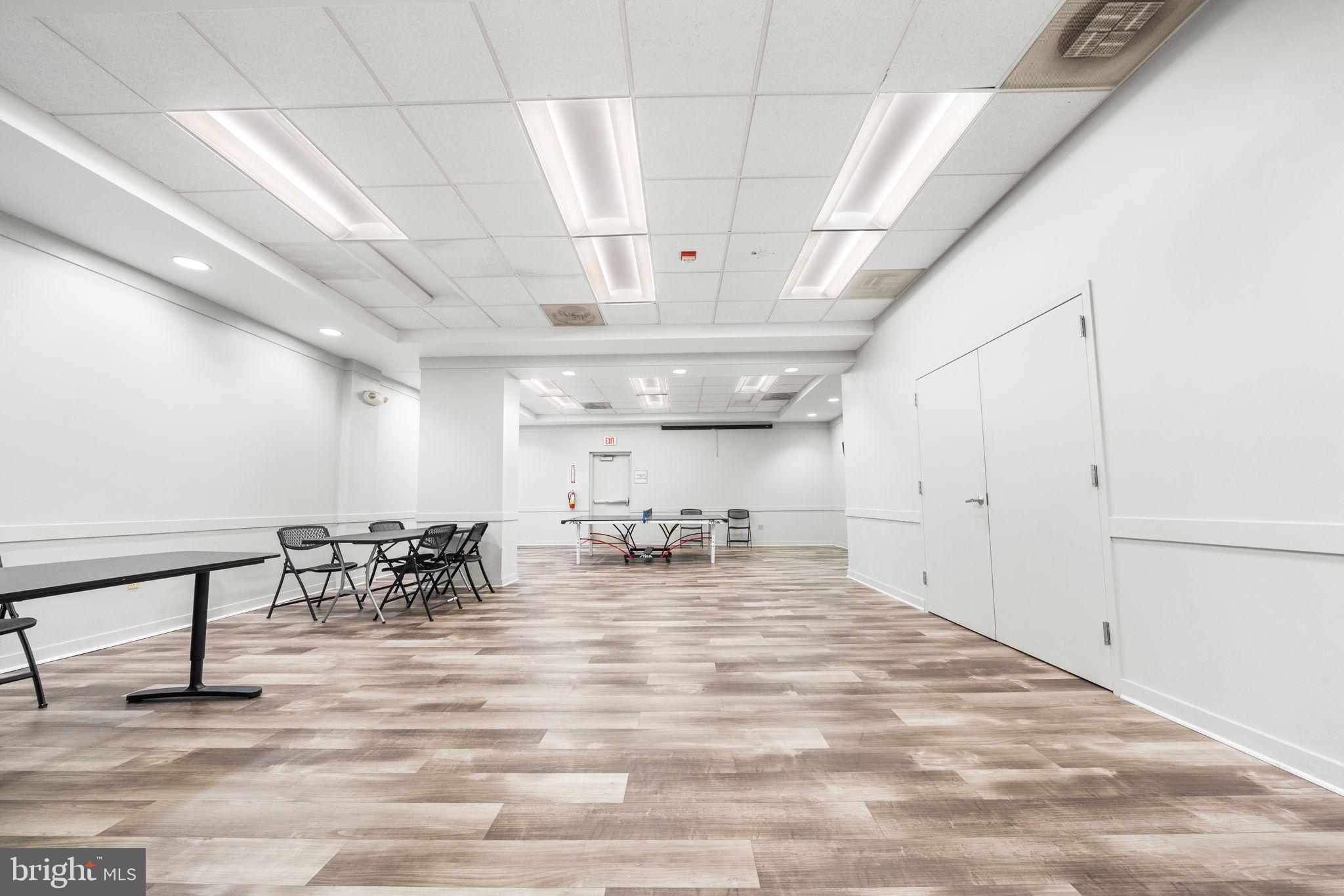 1021 ARLINGTON BOULEVARD 842