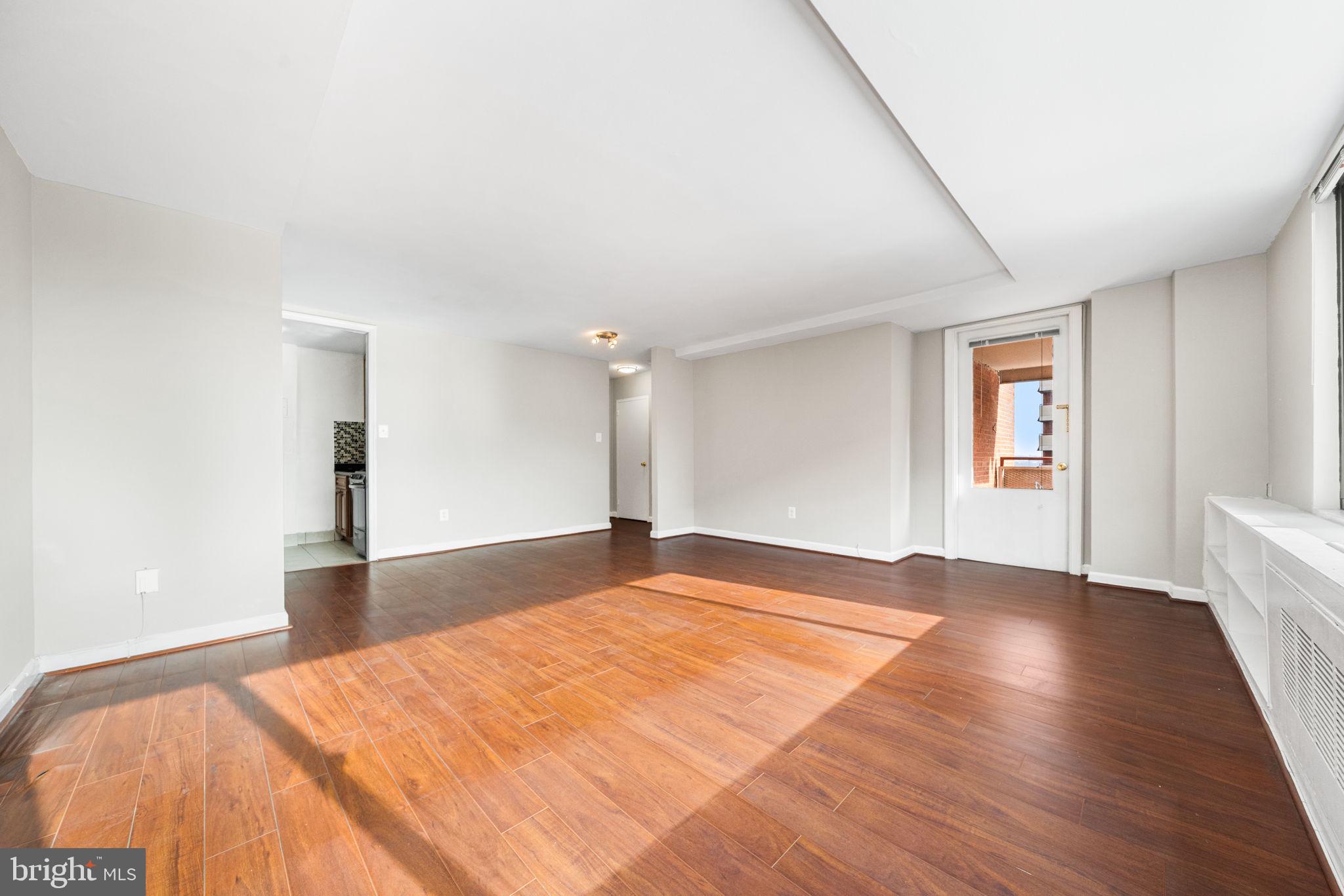 1021 ARLINGTON BOULEVARD 842