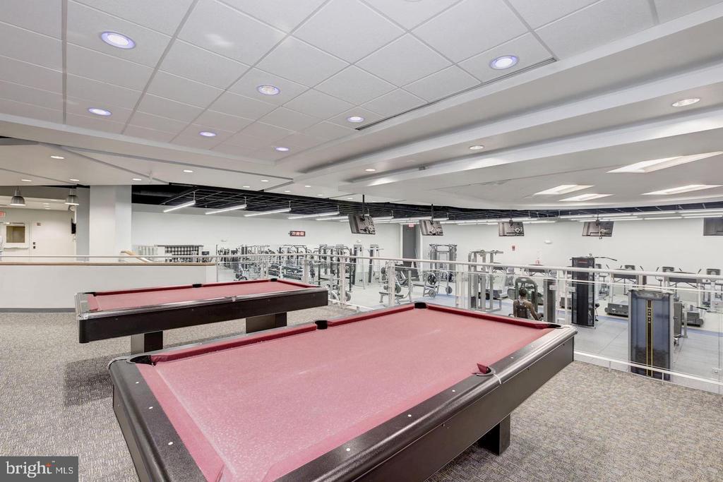 1021 ARLINGTON BOULEVARD 842