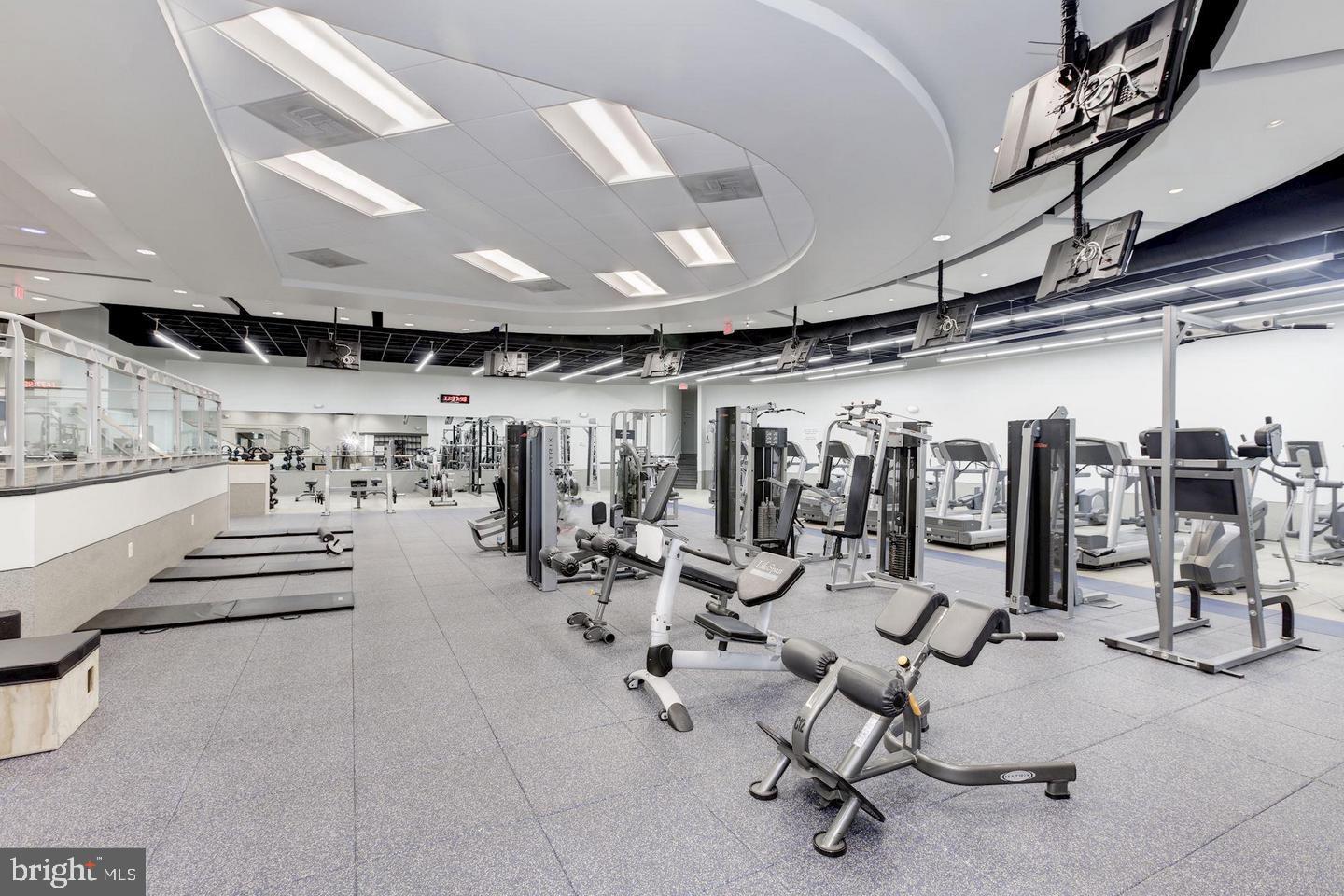 1021 ARLINGTON BOULEVARD 842