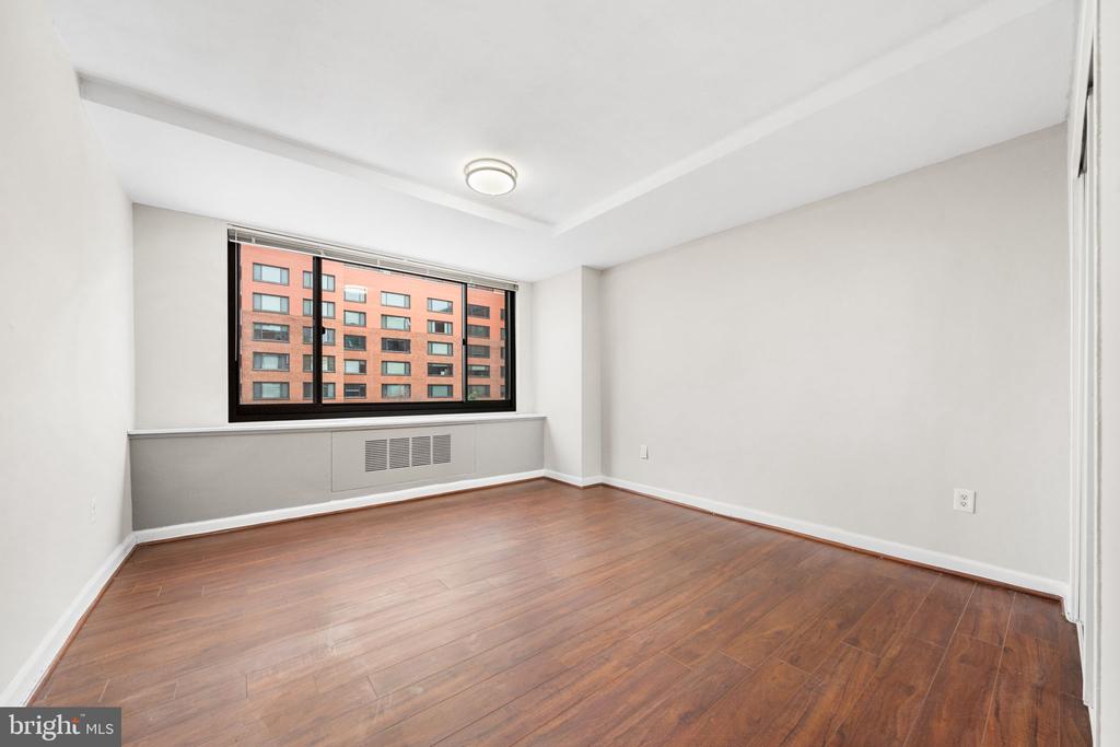 1021 ARLINGTON BOULEVARD 842