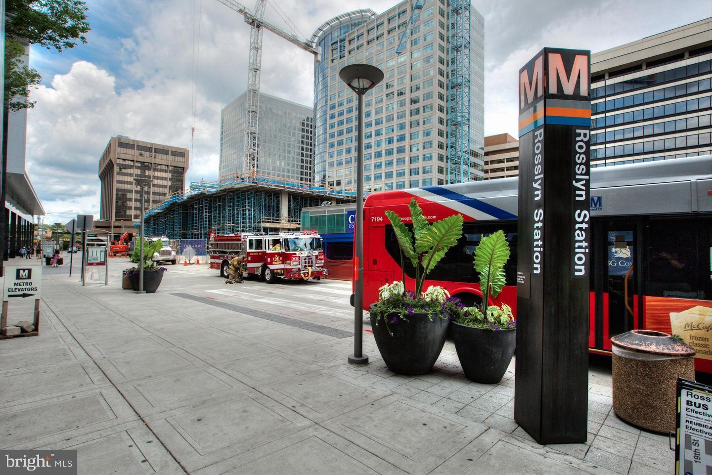 1021 ARLINGTON BOULEVARD 842