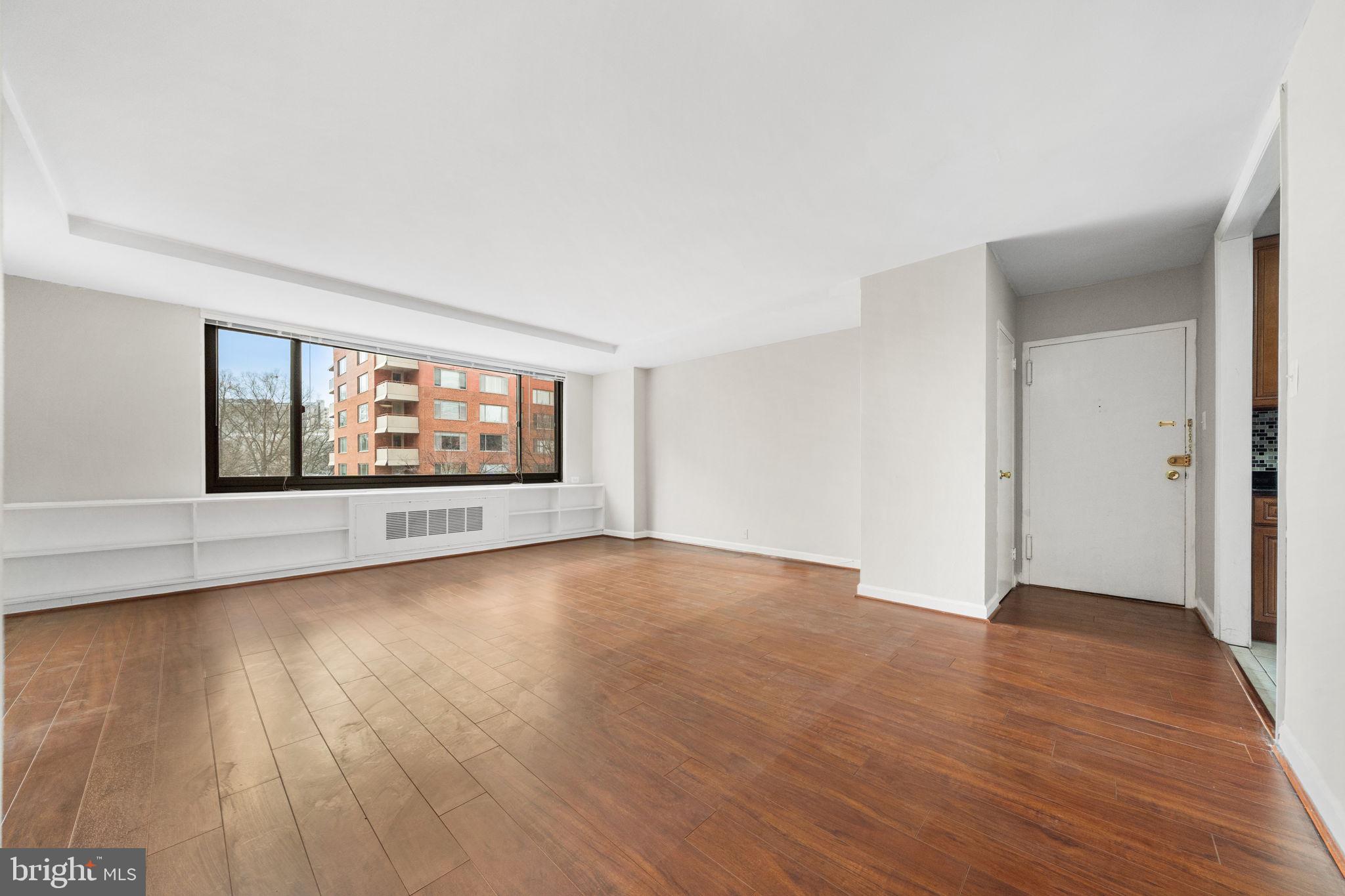 1021 ARLINGTON BOULEVARD 842