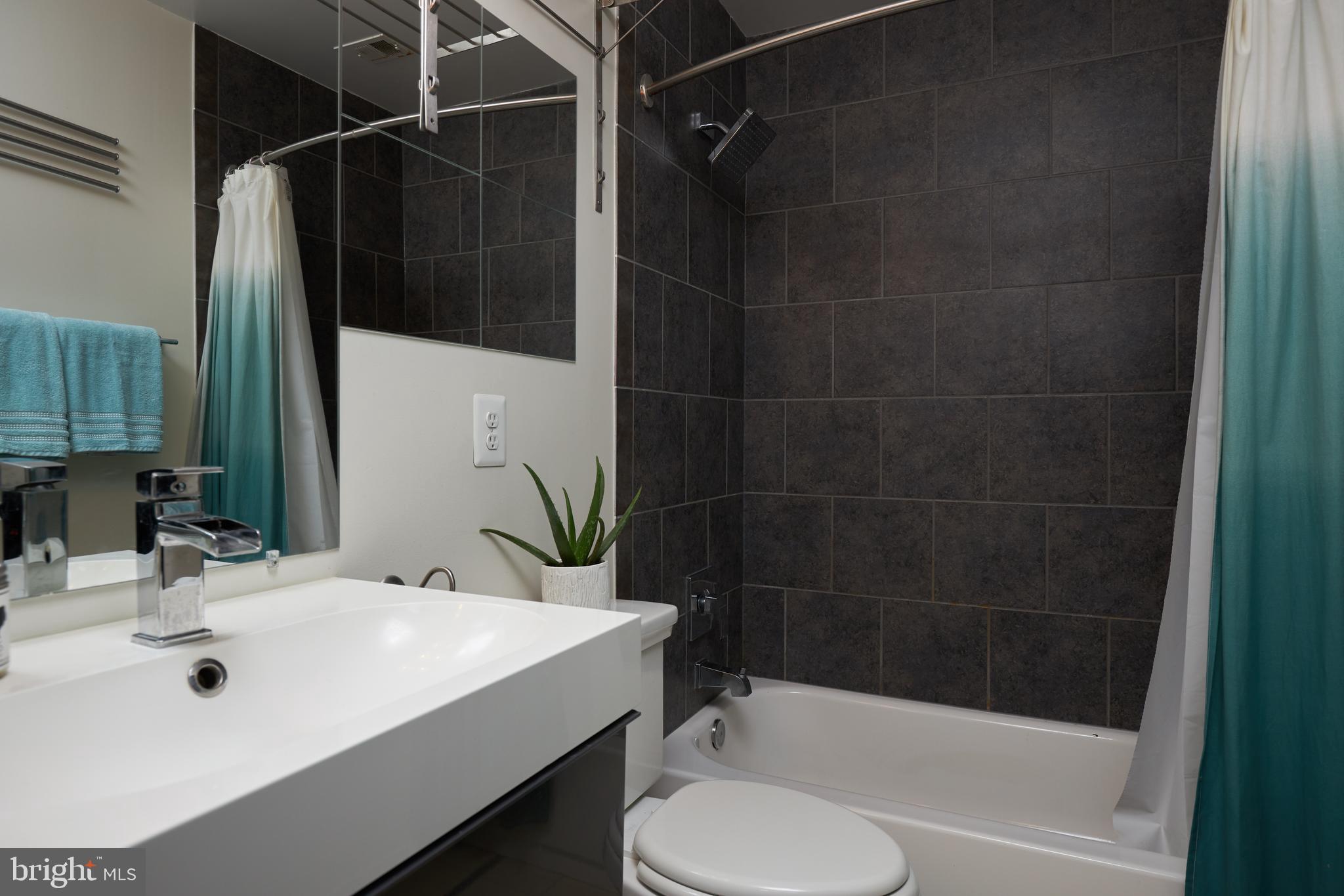 1011 ARLINGTON BOULEVARD 1102