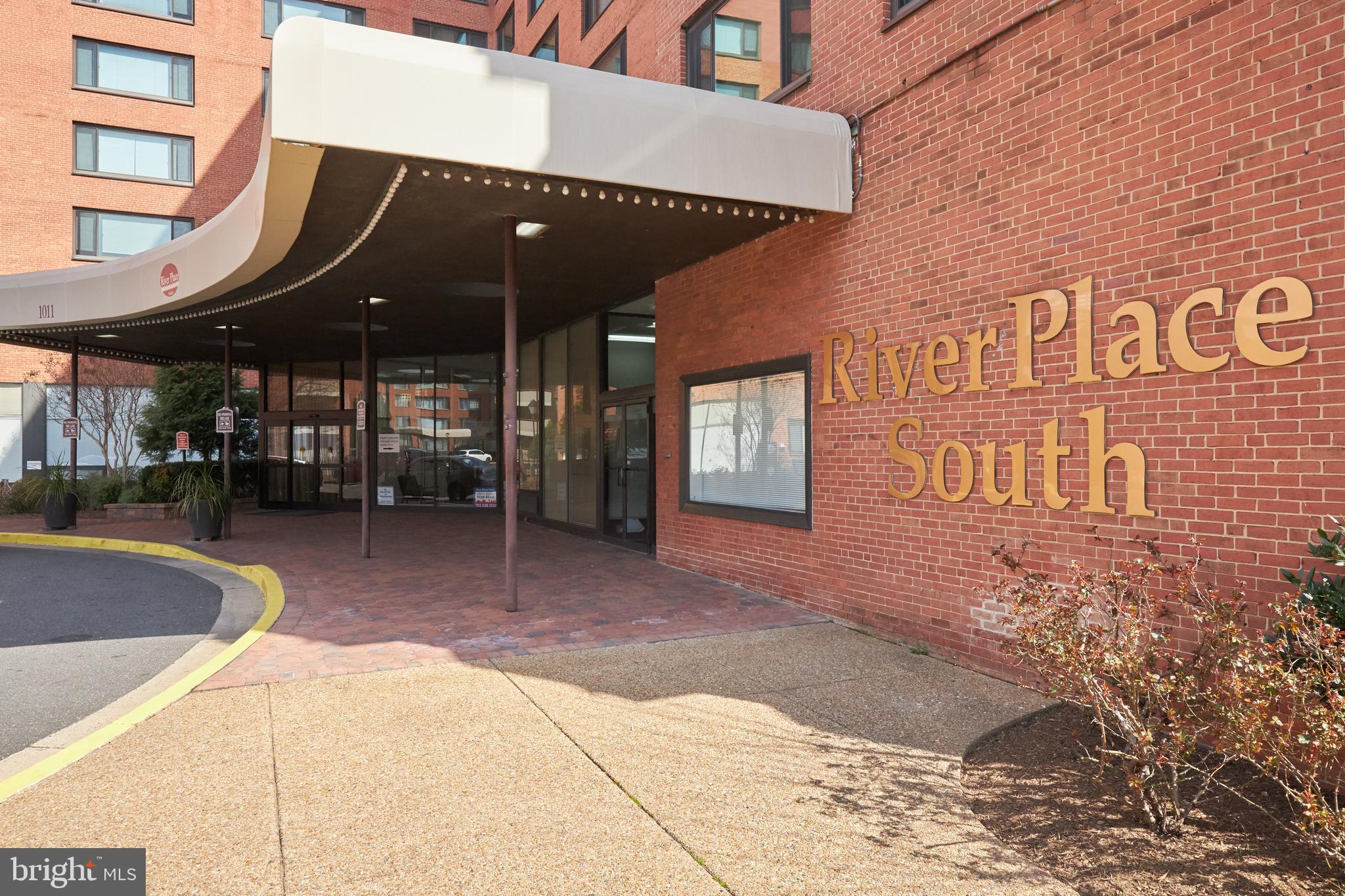 1011 ARLINGTON BOULEVARD 1102