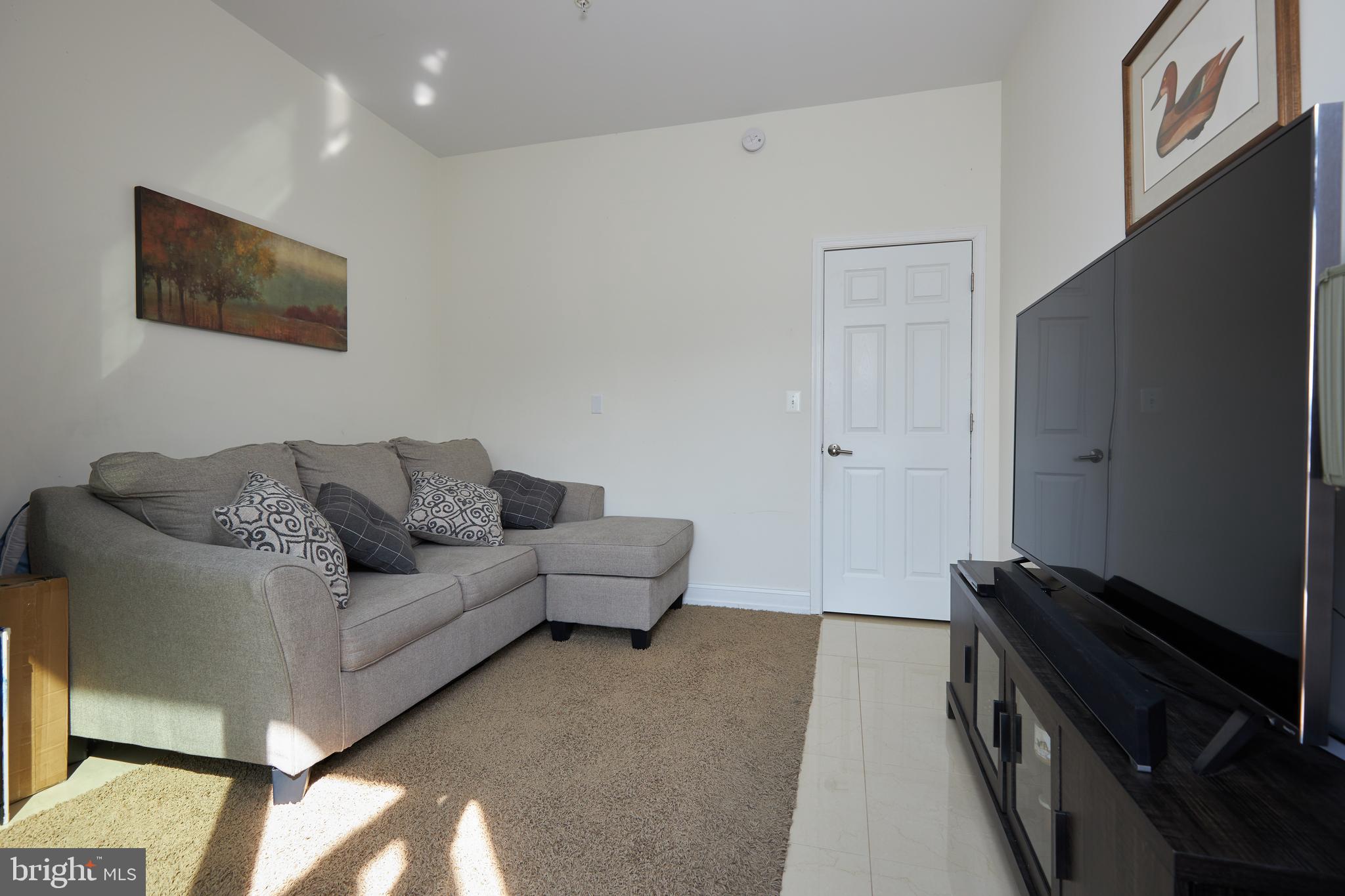 1011 ARLINGTON BOULEVARD 1102