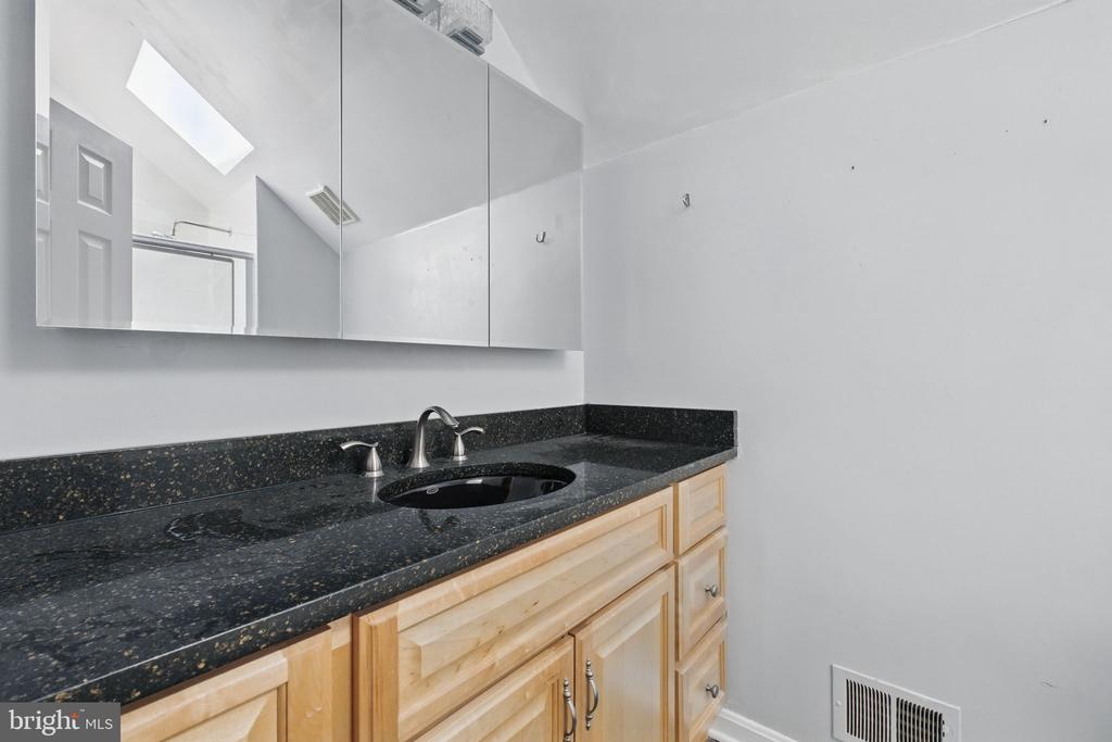 62 N BEDFORD STREET Unit: 62B