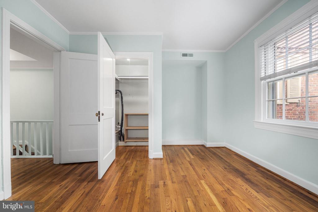 1400 S BARTON STREET S Unit: 424