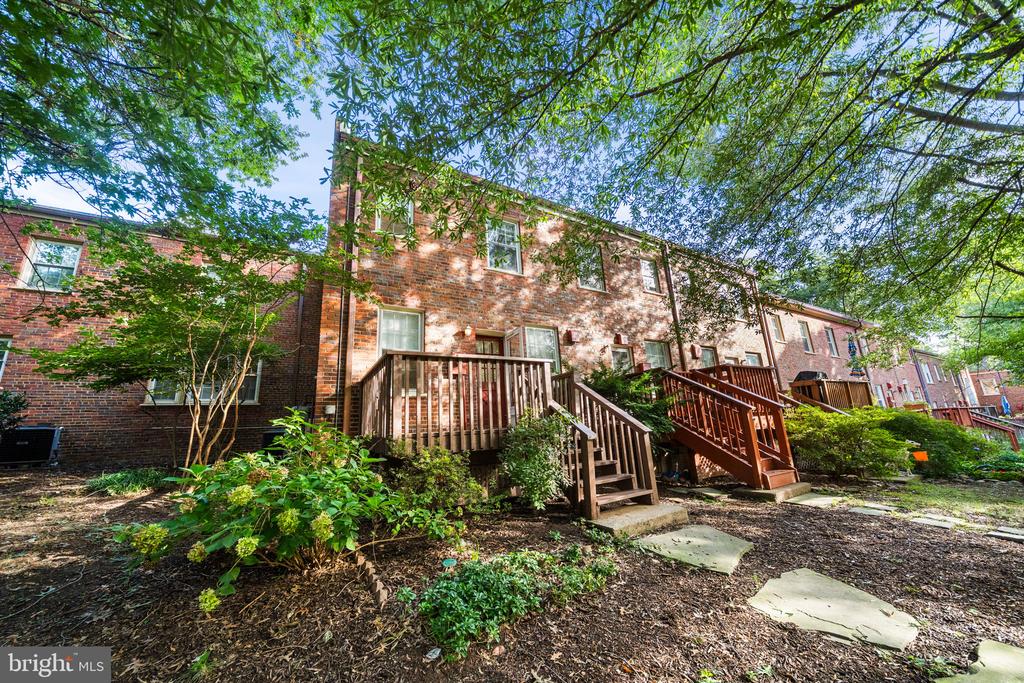 1400 S BARTON STREET S Unit: 424