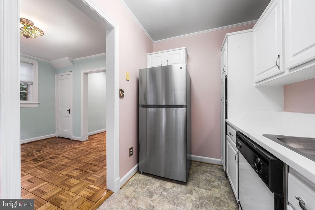 1400 S BARTON STREET S Unit: 424