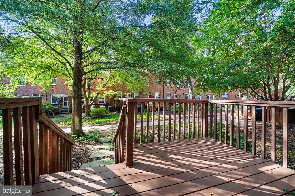 1400 S BARTON STREET S Unit: 424
