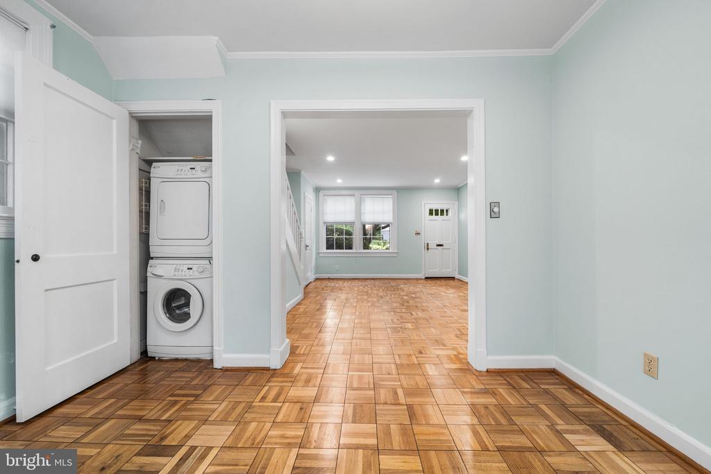 1400 S BARTON STREET S Unit: 424
