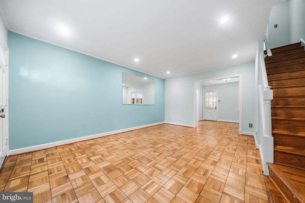 1400 S BARTON STREET S Unit: 424