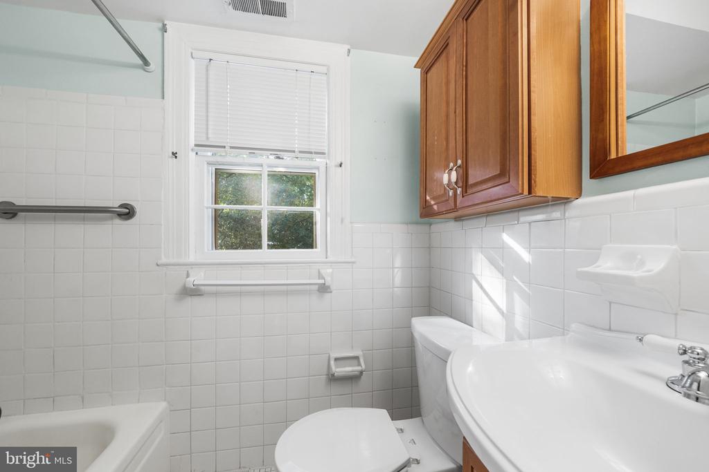 1400 S BARTON STREET S Unit: 424