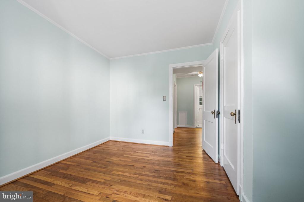 1400 S BARTON STREET S Unit: 424