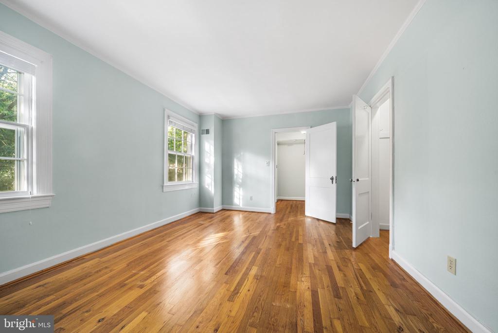 1400 S BARTON STREET S Unit: 424