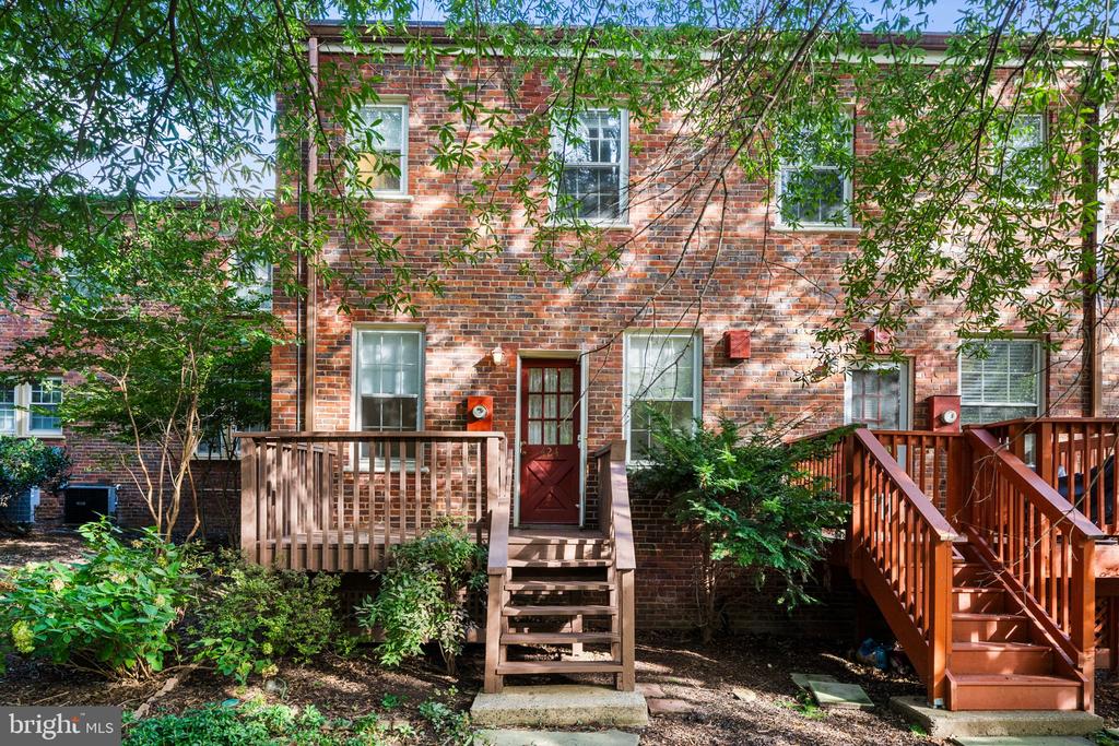 1400 S BARTON STREET S Unit: 424
