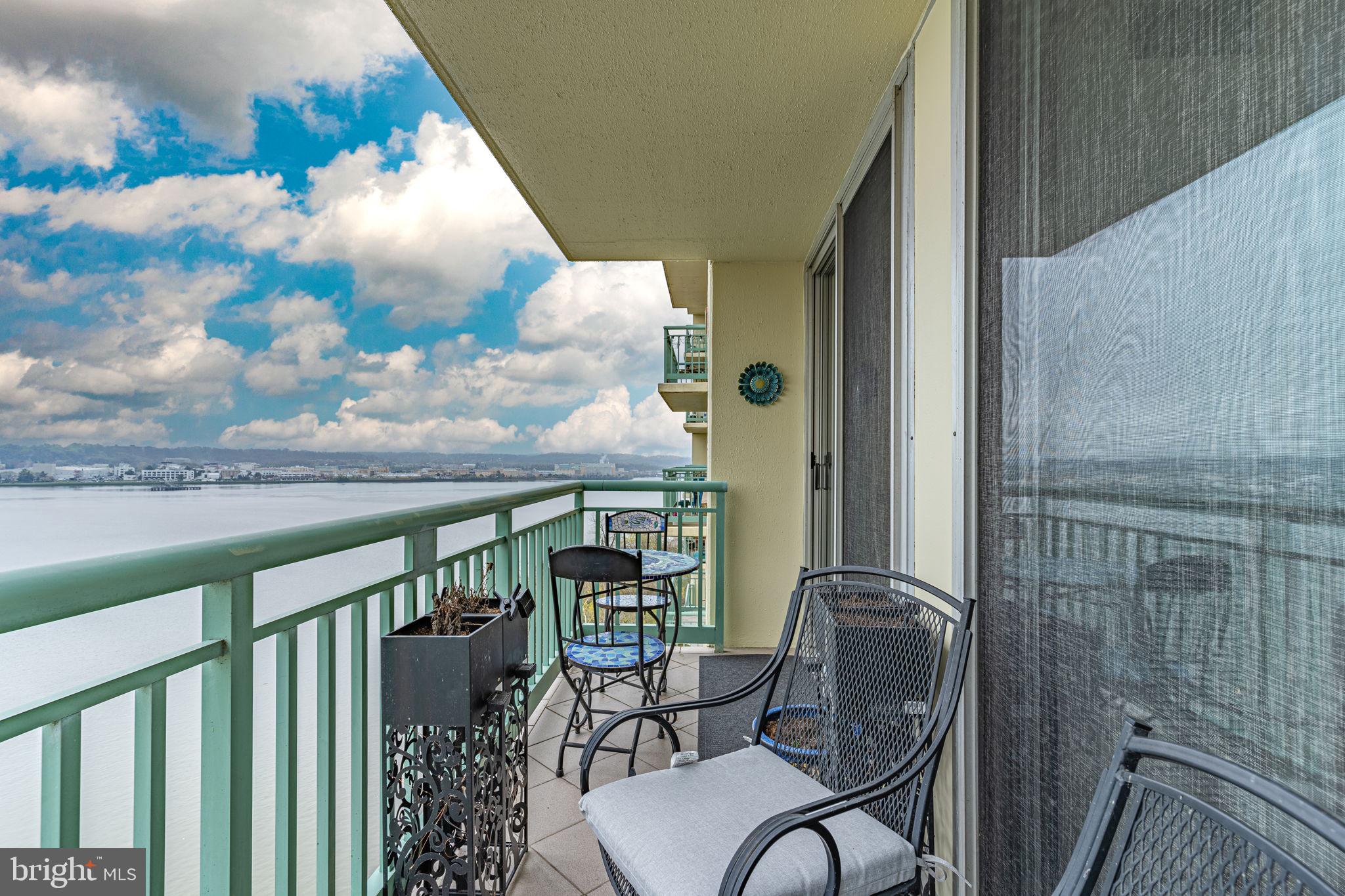 501 Slaters Ln #1005