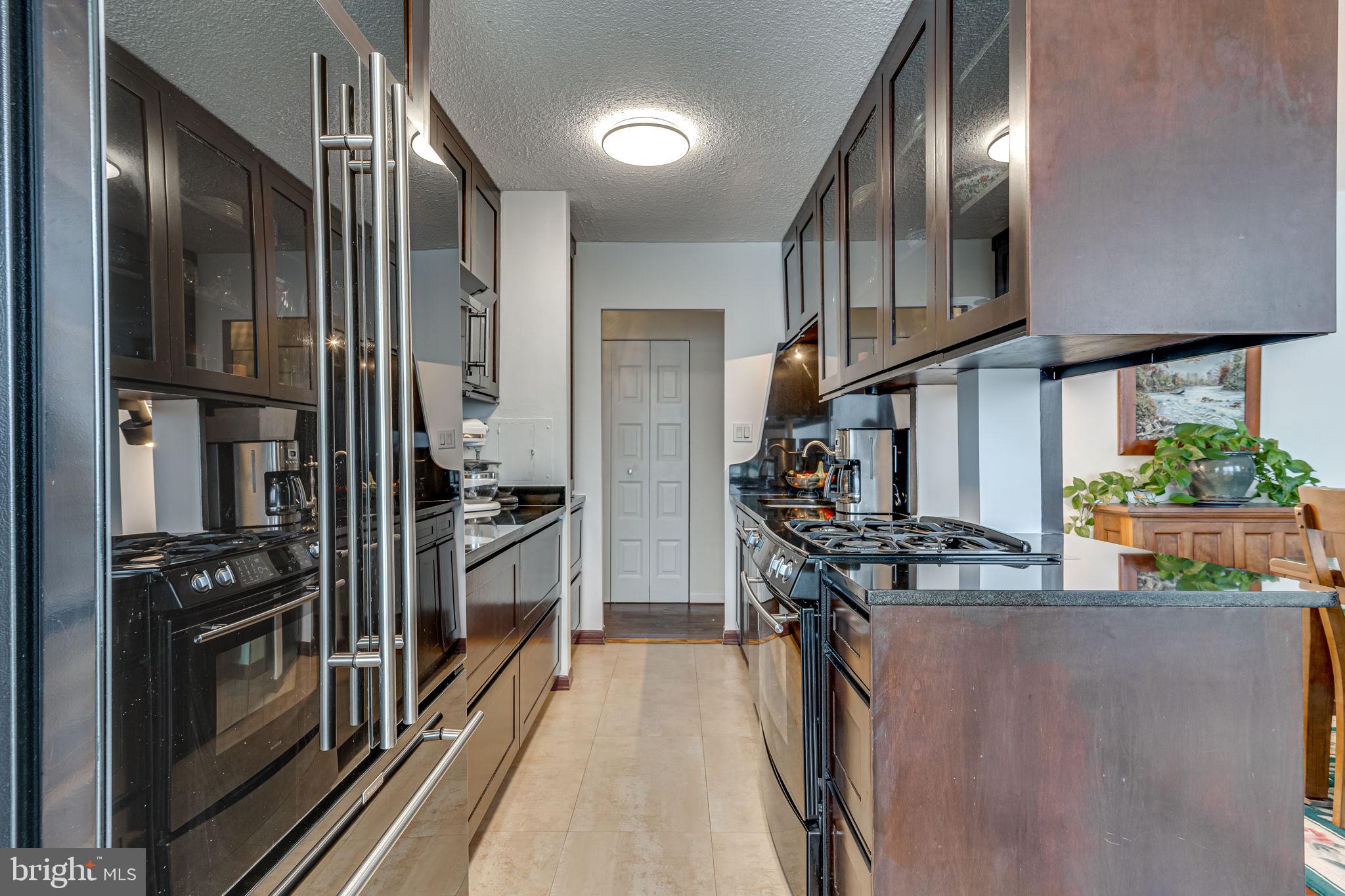 501 Slaters Ln #1005