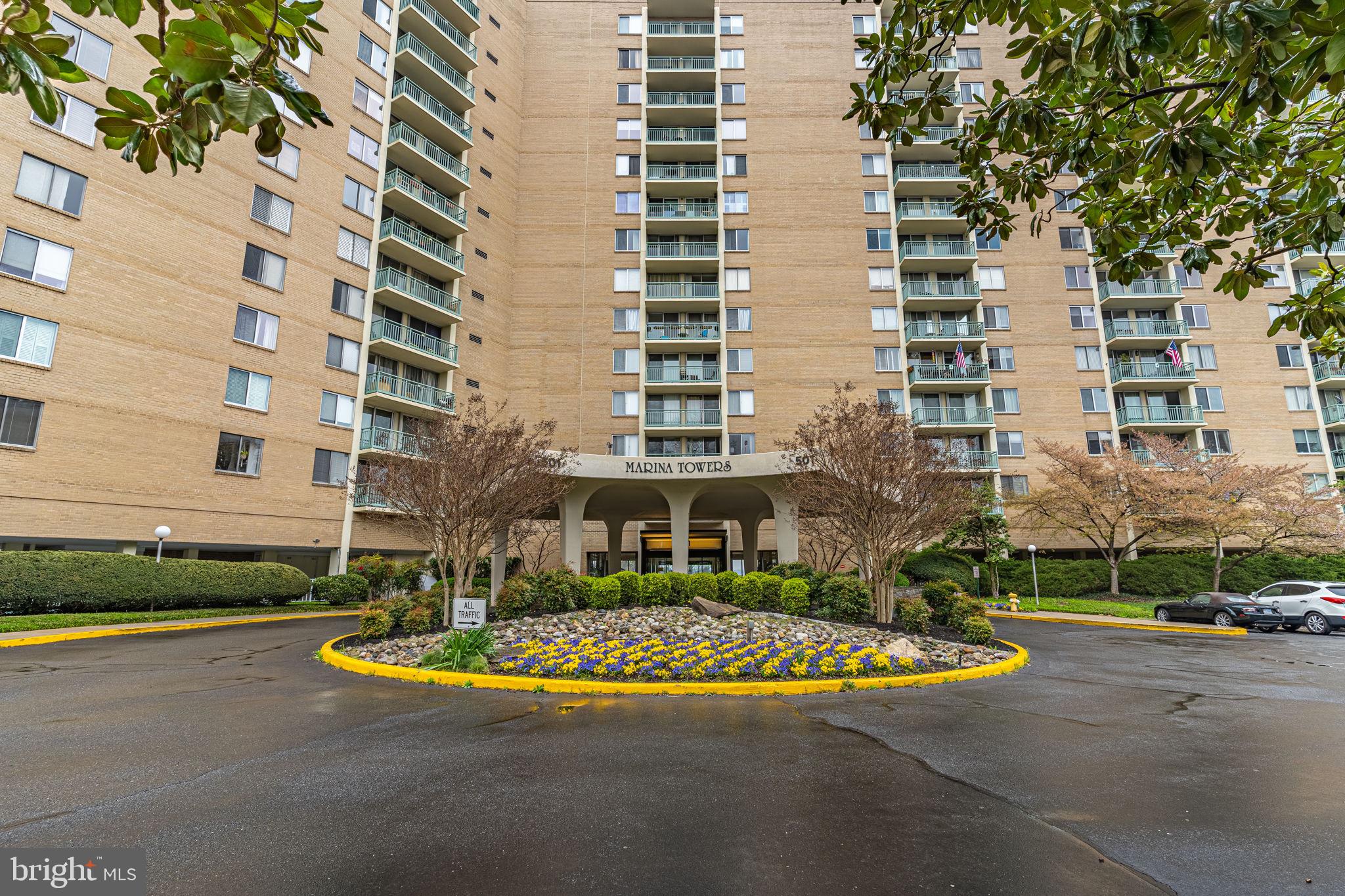 501 Slaters Ln #1005