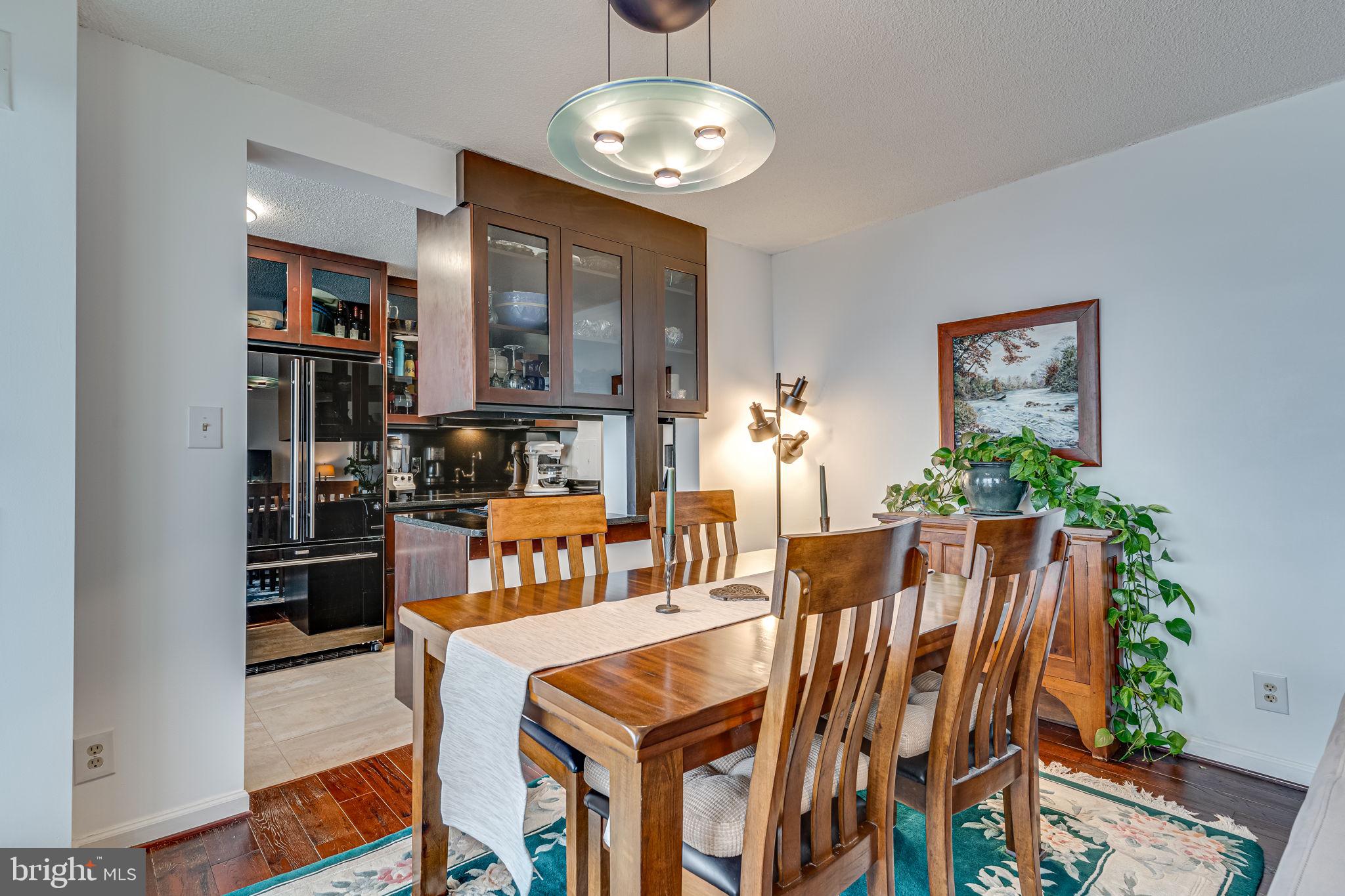 501 Slaters Ln #1005