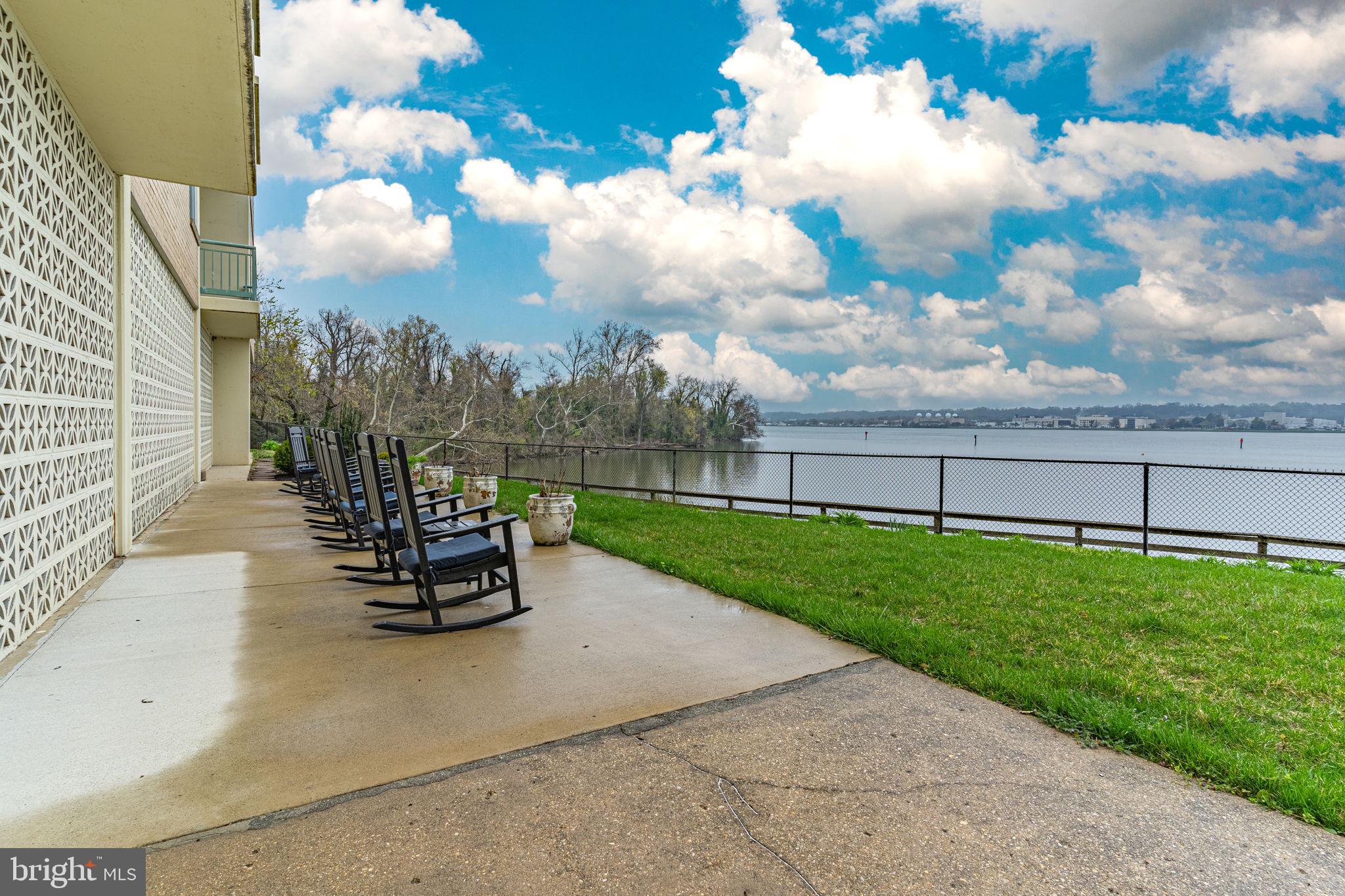 501 Slaters Ln #1005