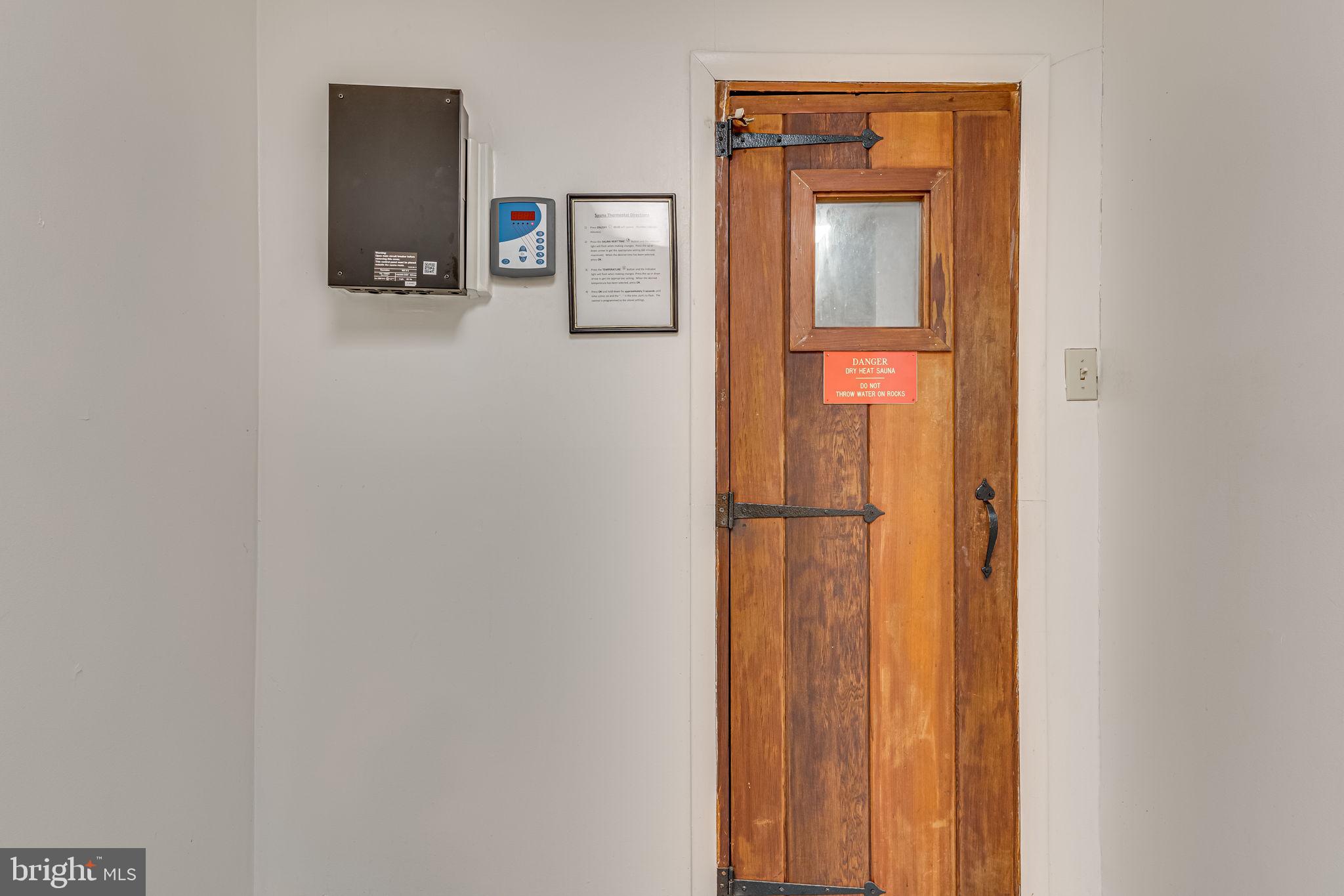 501 Slaters Ln #1005