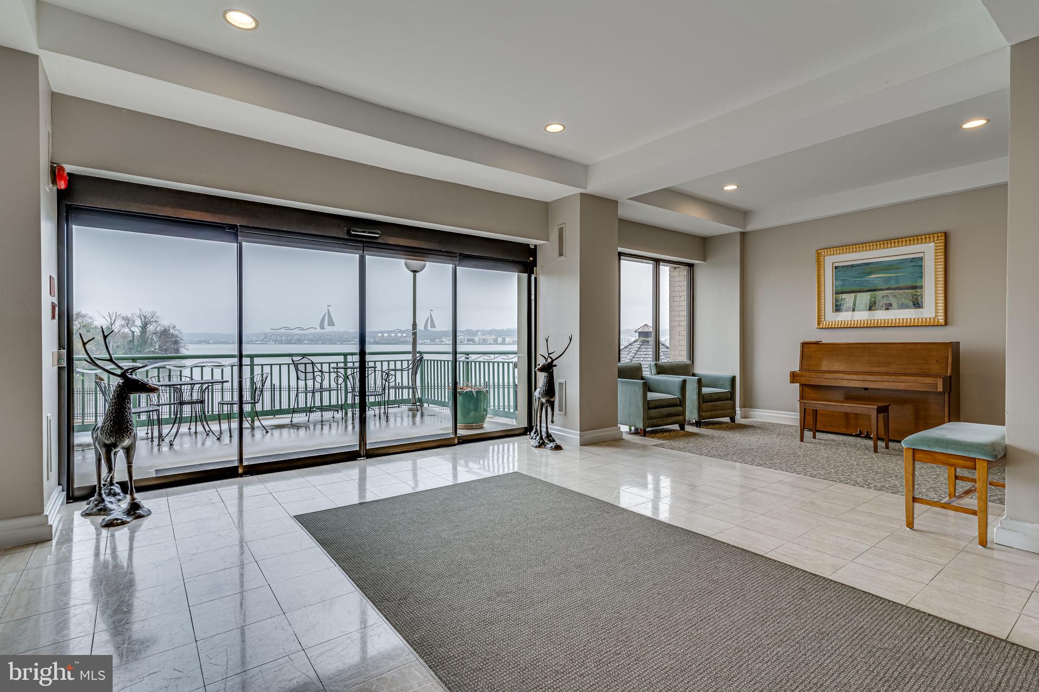 501 Slaters Ln #1005